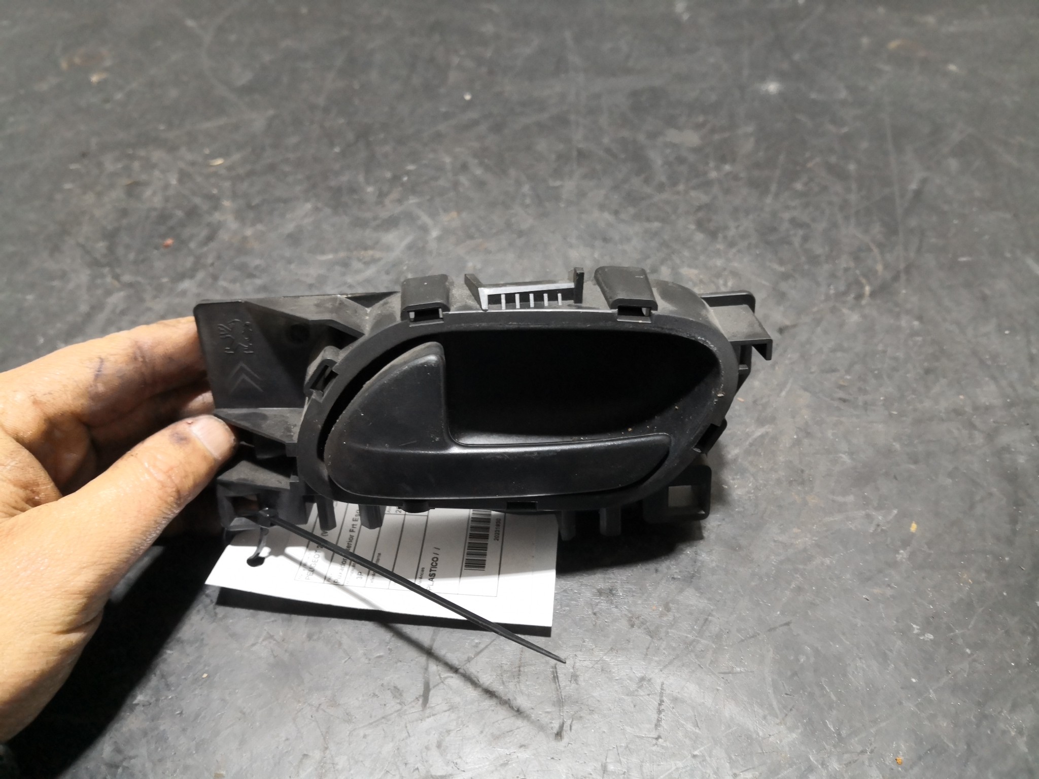 Puxador Interior Frt Esq PEUGEOT 207 (WA_, WC_) | 06 - 15 Imagem-2