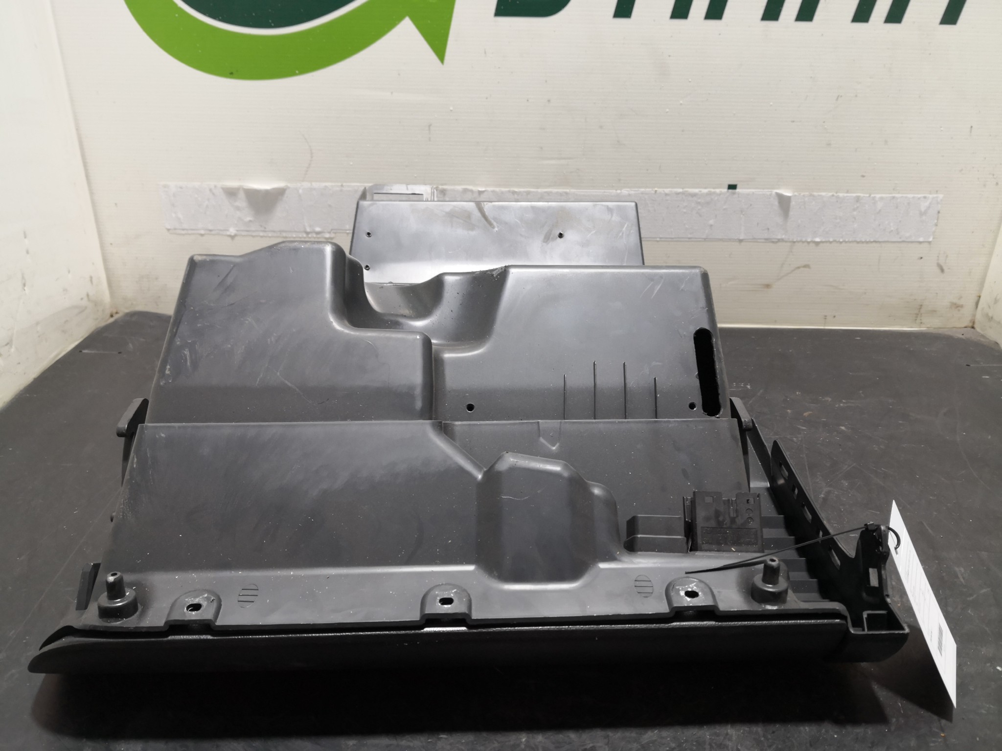 Porta Luvas VOLKSWAGEN - ID S_91974