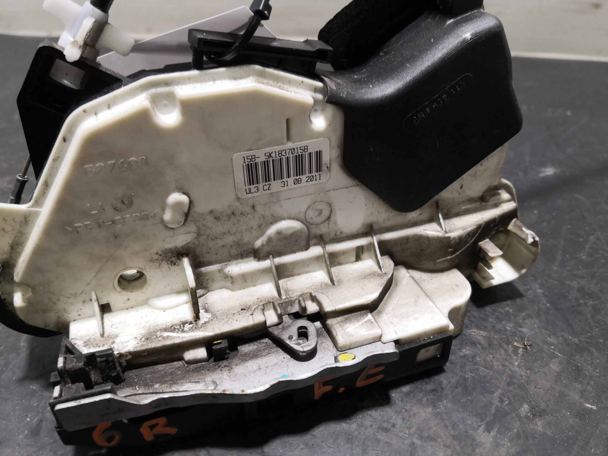 Fecho da Porta Frente Esq VOLKSWAGEN POLO (6R1, 6C1) | 09 -  Imagem-1