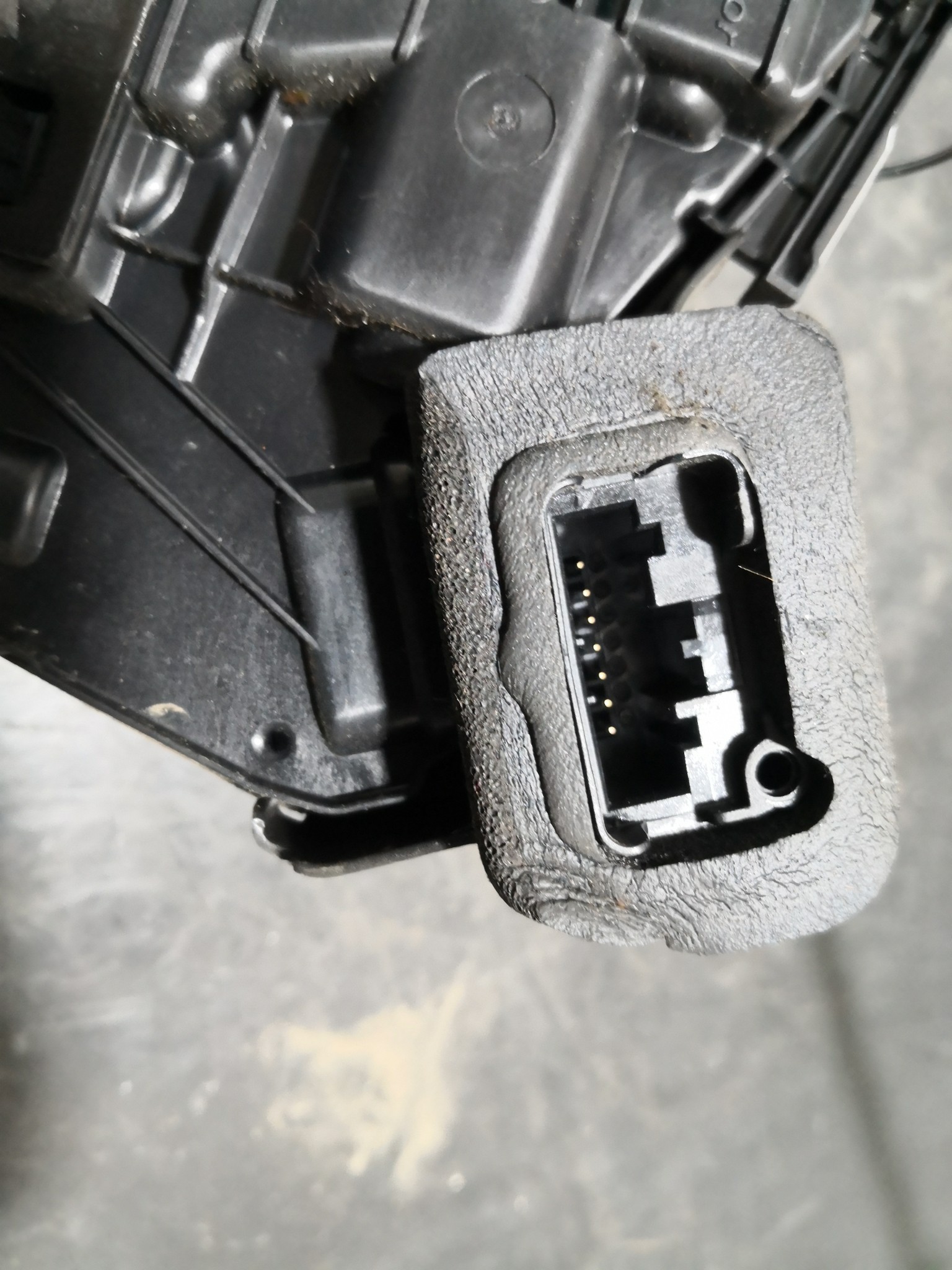 Fecho da Porta Frente Dto VOLKSWAGEN POLO (6R1, 6C1) | 09 -  Imagem-1