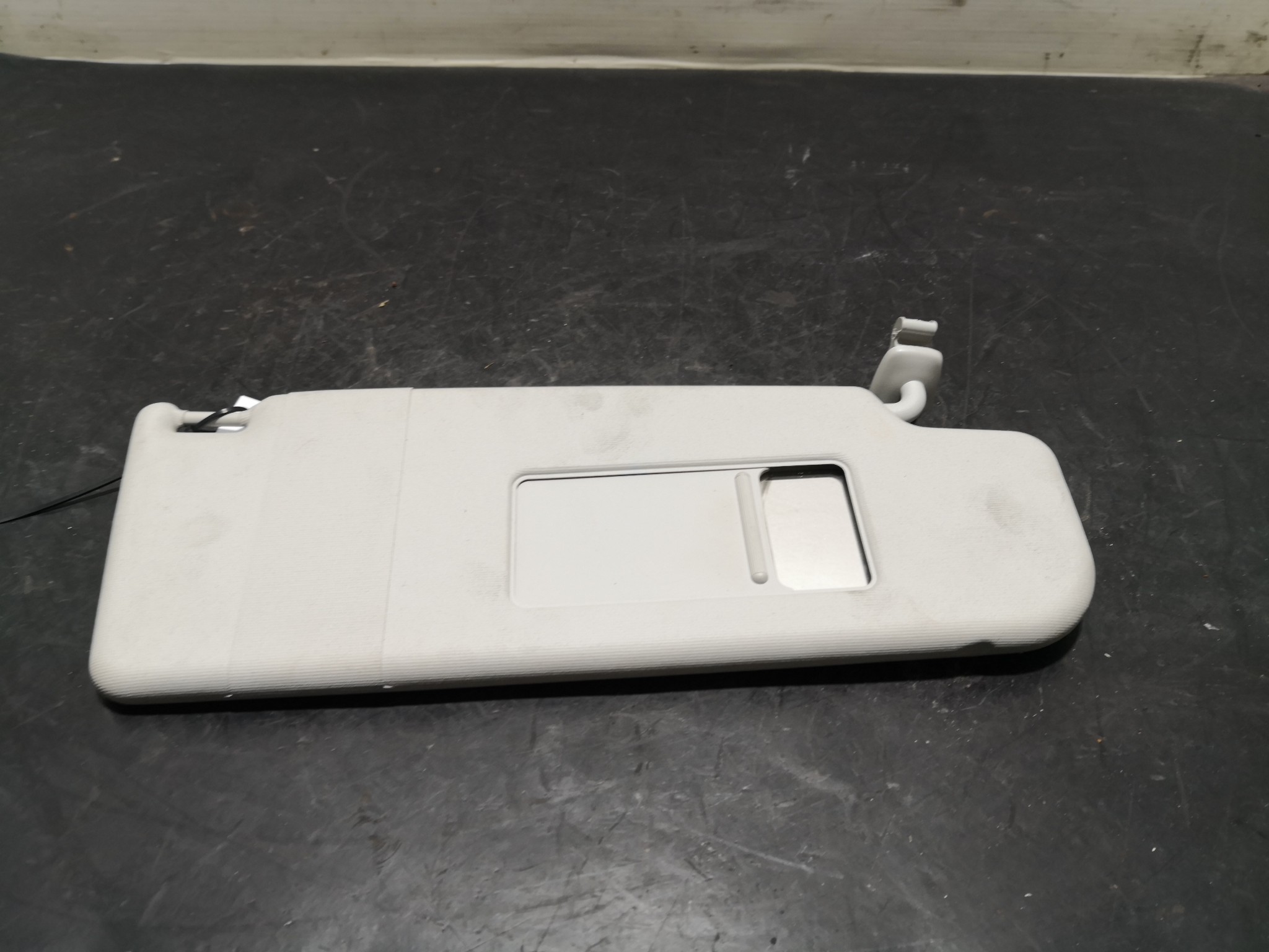 Pala de Sol Esq VOLKSWAGEN - ID S_91972