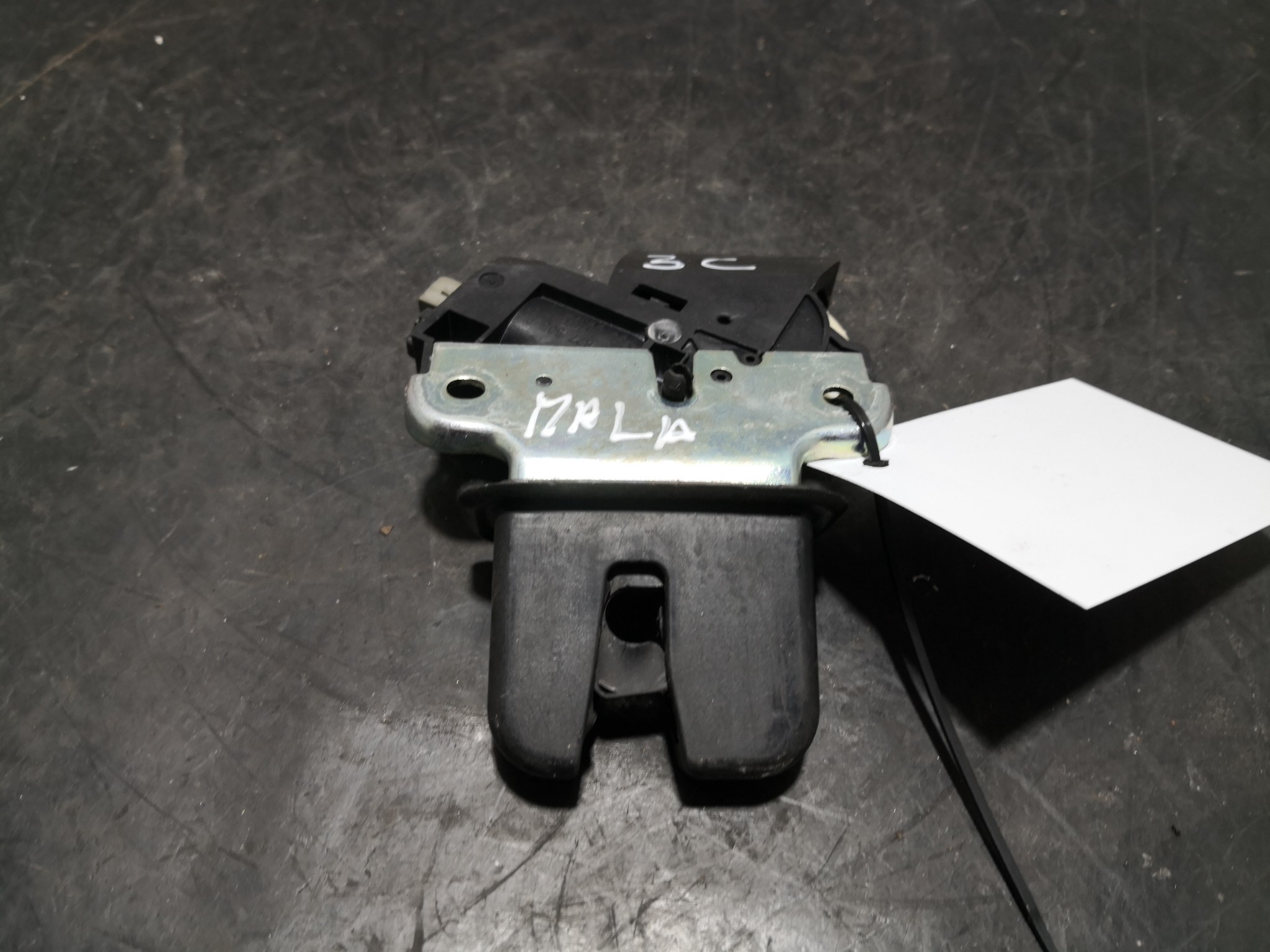 Fecho da Mala VOLKSWAGEN - ID S_92006