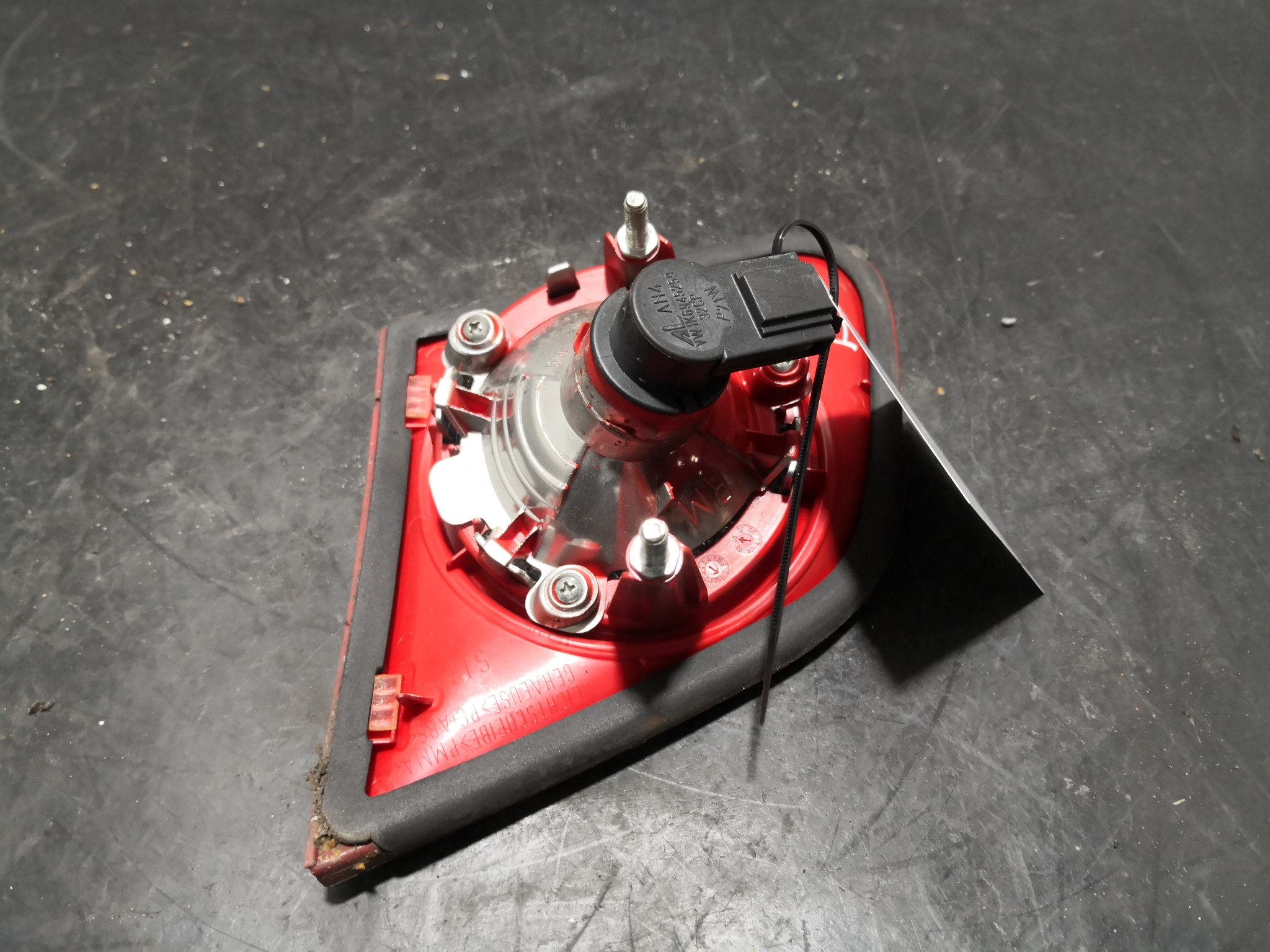 Farolim Mala VOLKSWAGEN PASSAT (3C2) | 05 - 10 Imagem-2