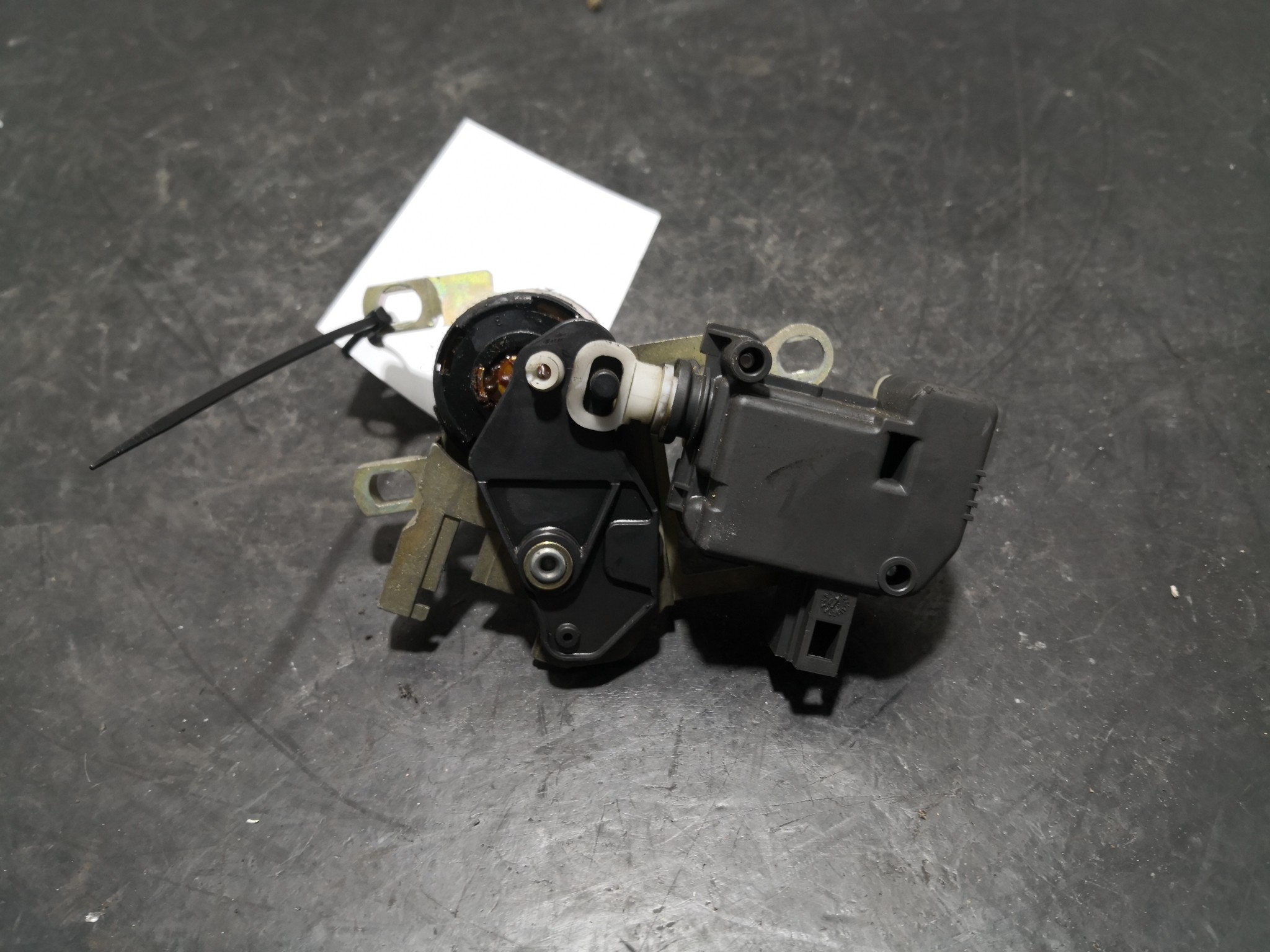 Canhão da Mala SEAT TOLEDO II (1M2) | 98 - 06 Imagem-2