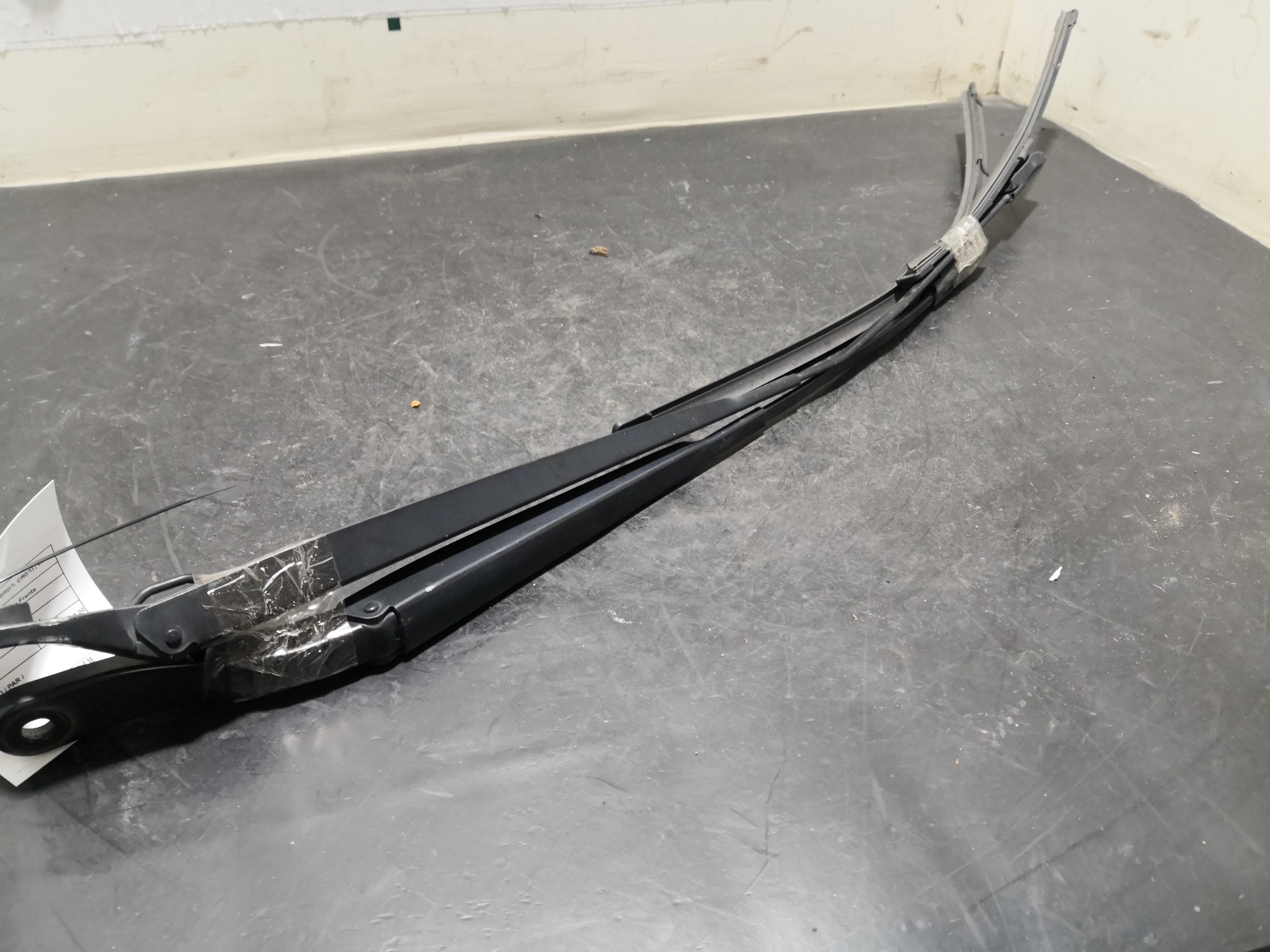 Hastes Limpa Vidros da Frente RENAULT CLIO III (BR0/1, CR0/1) | 05 -  Imagem-1