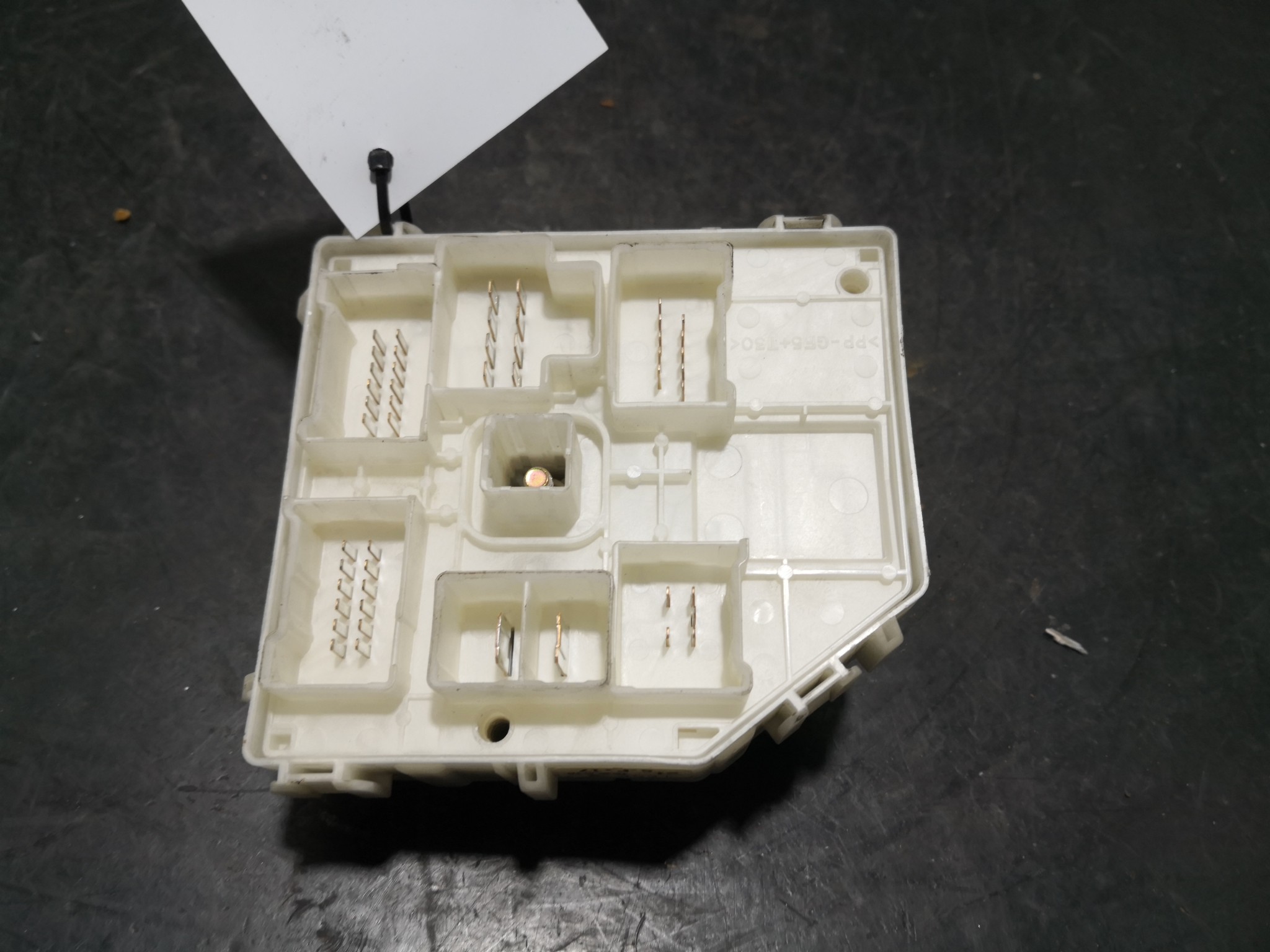 Caixa dos Fusíveis TOYOTA RAV 4 II (_A2_) | 00 - 05 Imagem-2