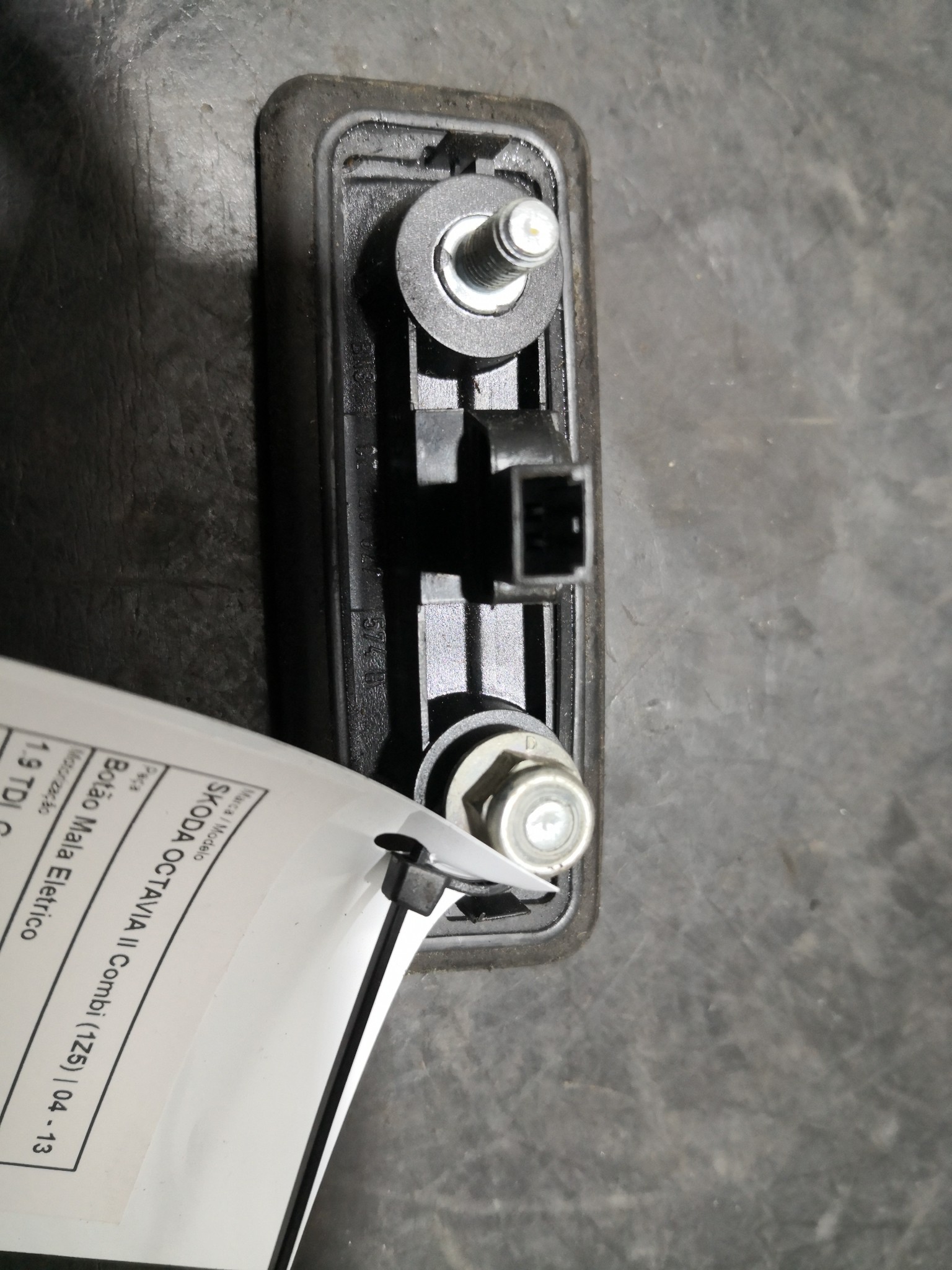 Botão Mala Eletrico SKODA OCTAVIA II Combi (1Z5) | 04 - 13 Imagem-2