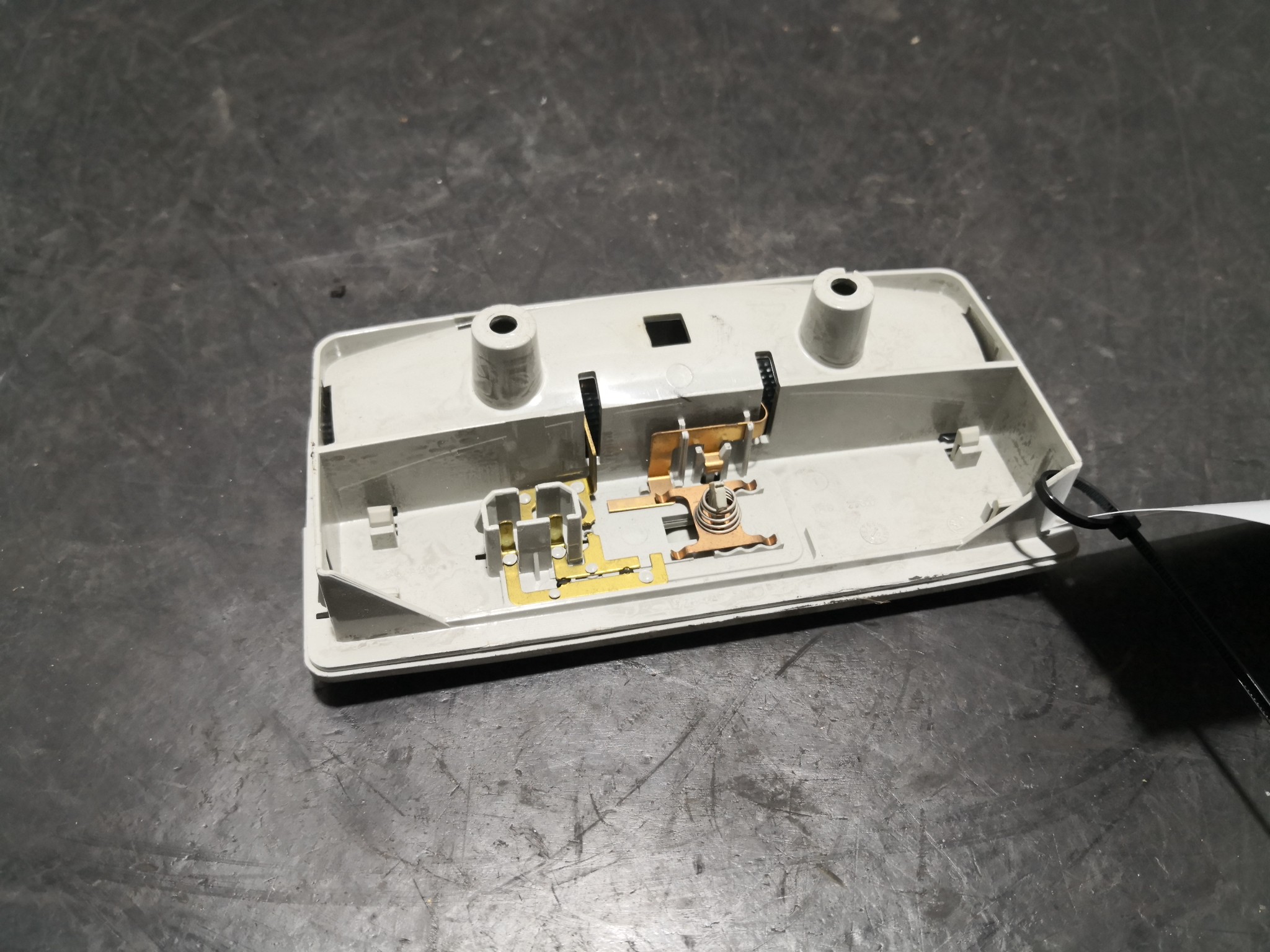 Plafonier  SKODA OCTAVIA II Combi (1Z5) | 04 - 13 Imagem-1