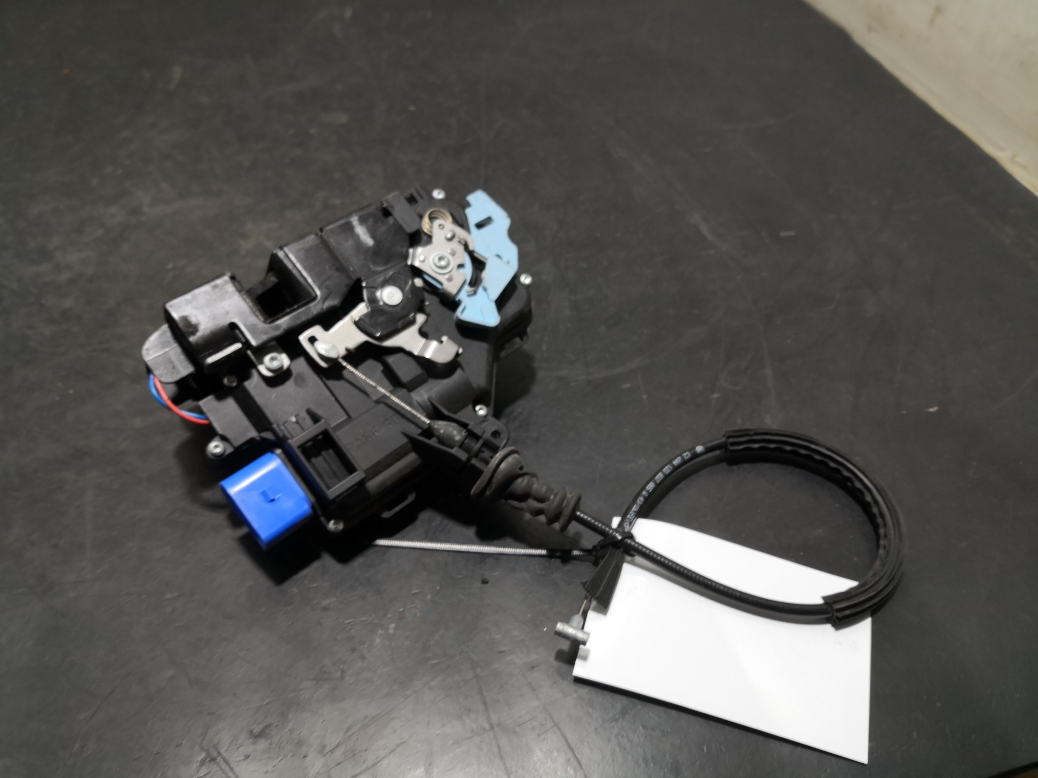 Fecho da Porta Frente Esq SKODA OCTAVIA II Combi (1Z5) | 04 - 13 Imagem-3