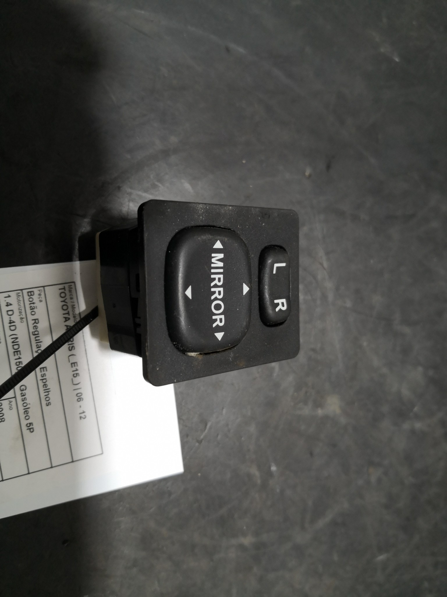 Botão Regulação Espelhos TOYOTA - ID S_92320
