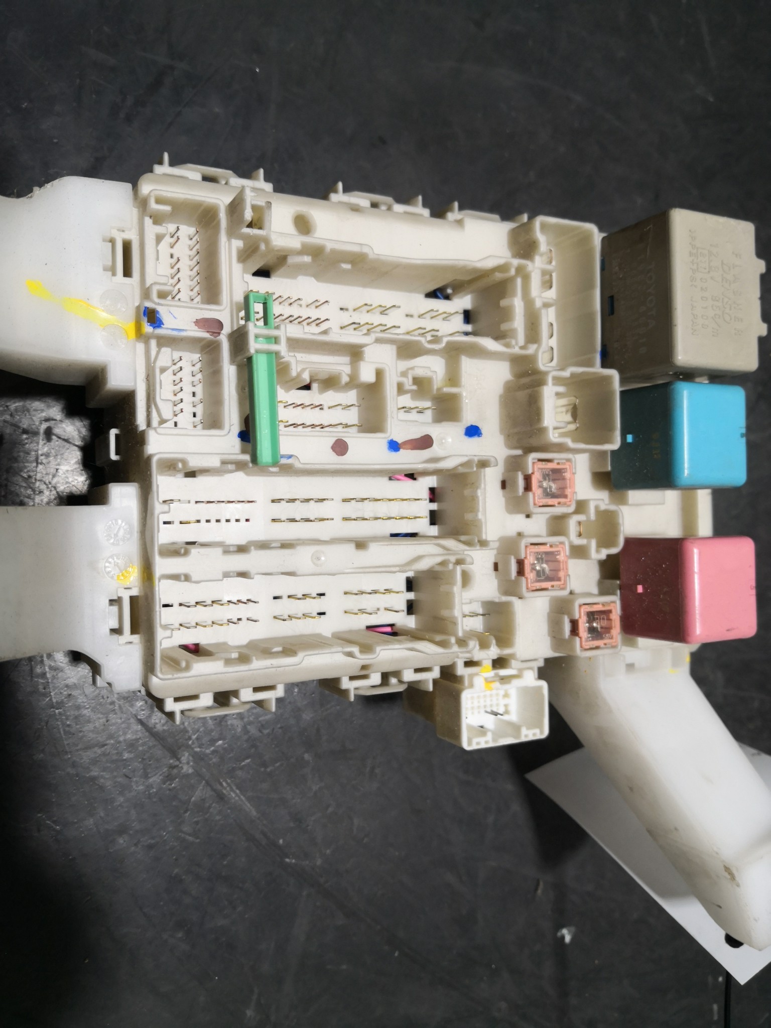 Caixa dos Fusíveis TOYOTA AURIS (_E15_) | 06 - 12 Imagem-4