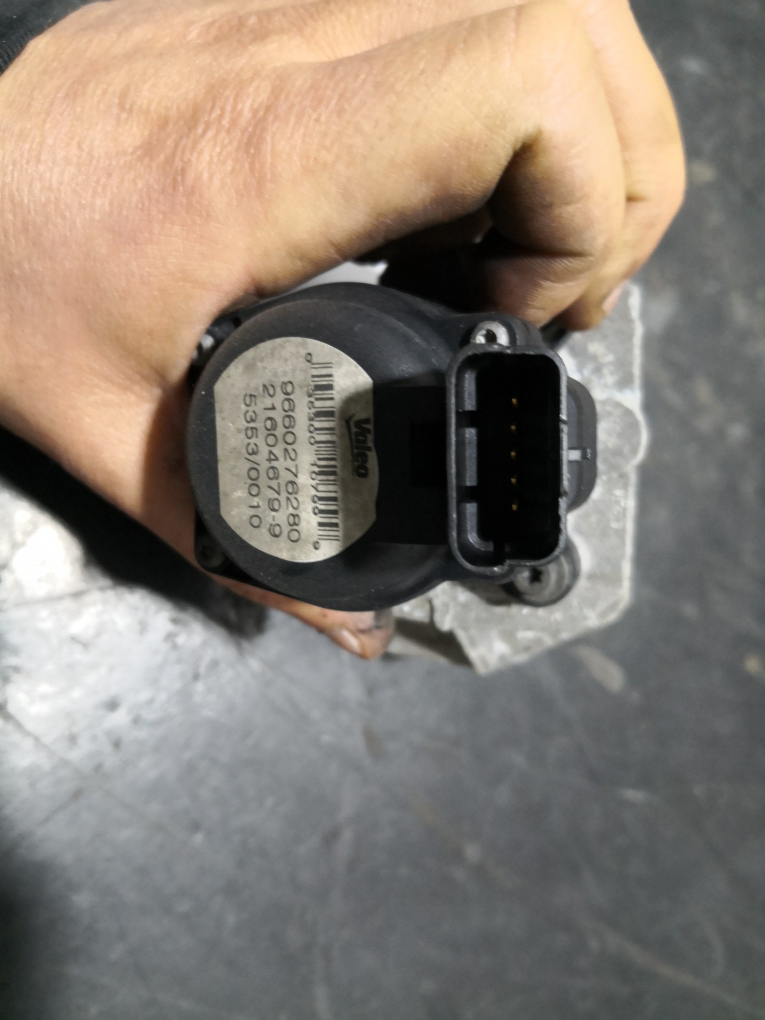 Válvula Egr FORD FOCUS II Turnier (DA_, FFS, DS) | 04 - 12 Imagem-2