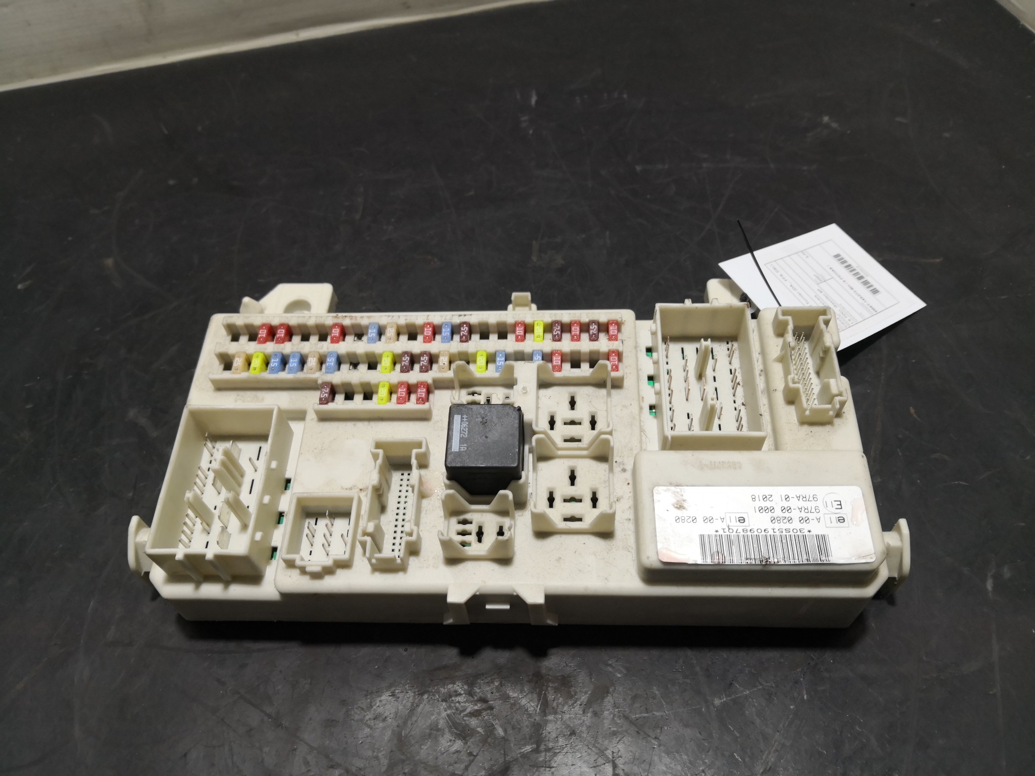 Caixa dos Fusíveis FORD - ID S_92415