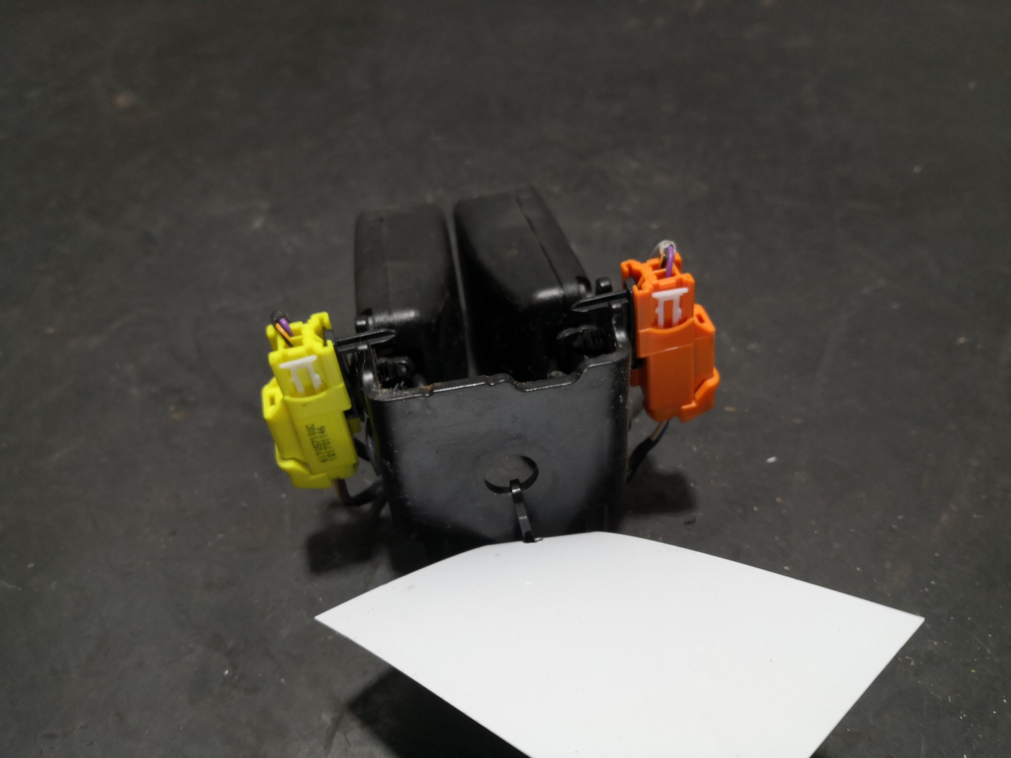 Engate Cinto Trás Dto VOLVO V40 Hatchback (525, 526) | 12 -  Imagem-3