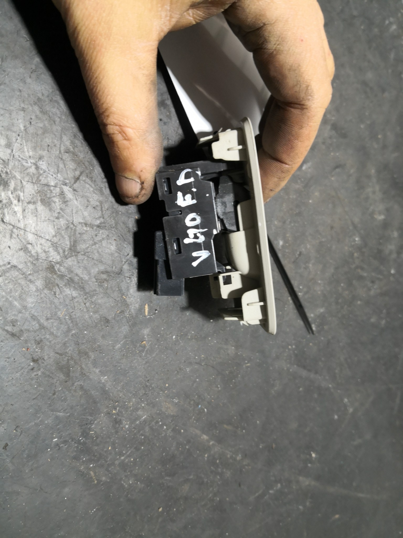 Botão Vidros VOLVO V40 Hatchback (525, 526) | 12 -  Imagem-2