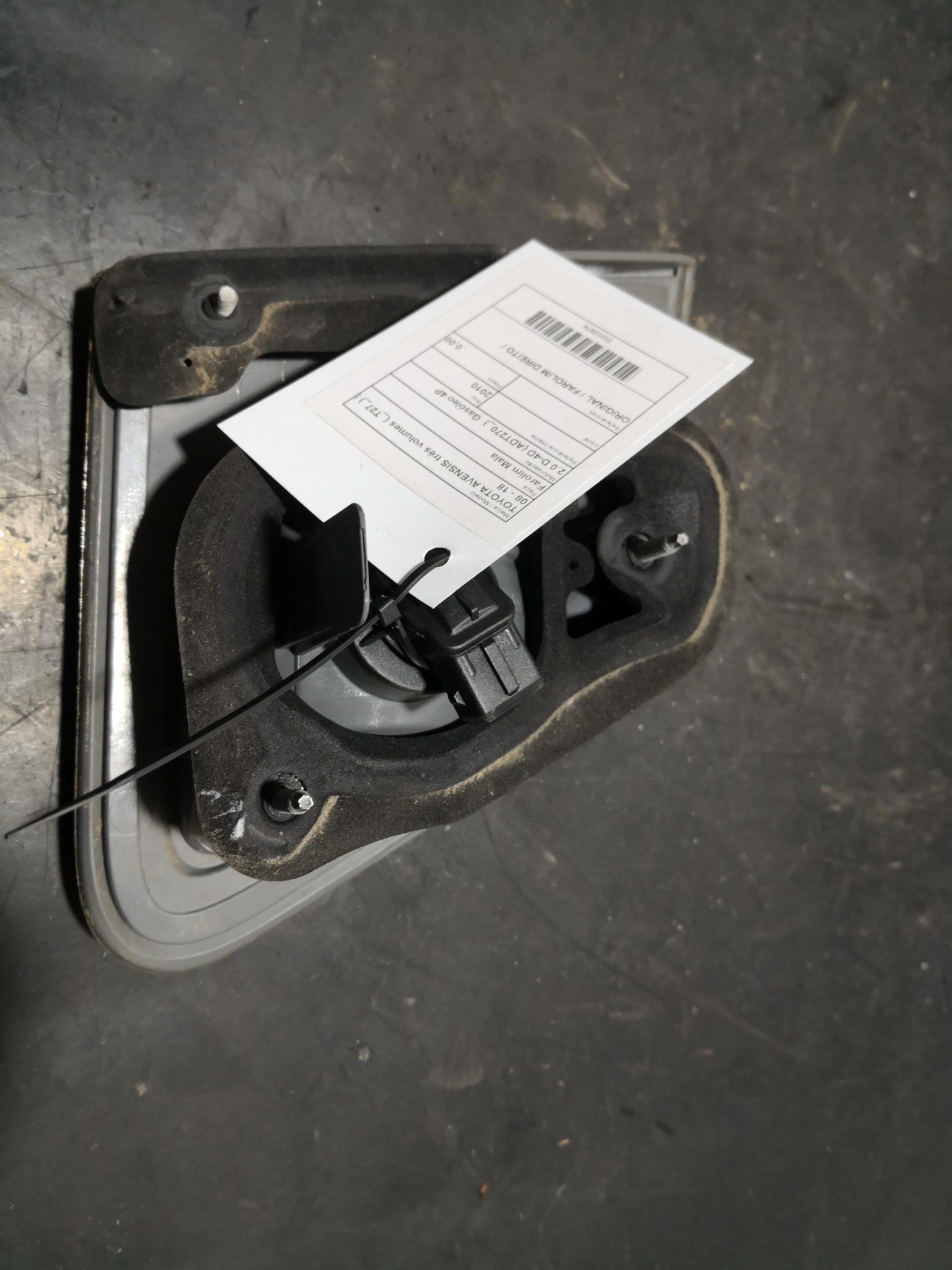 Farolim Mala TOYOTA AVENSIS três volumes (_T27_) | 08 - 18 Imagem-2