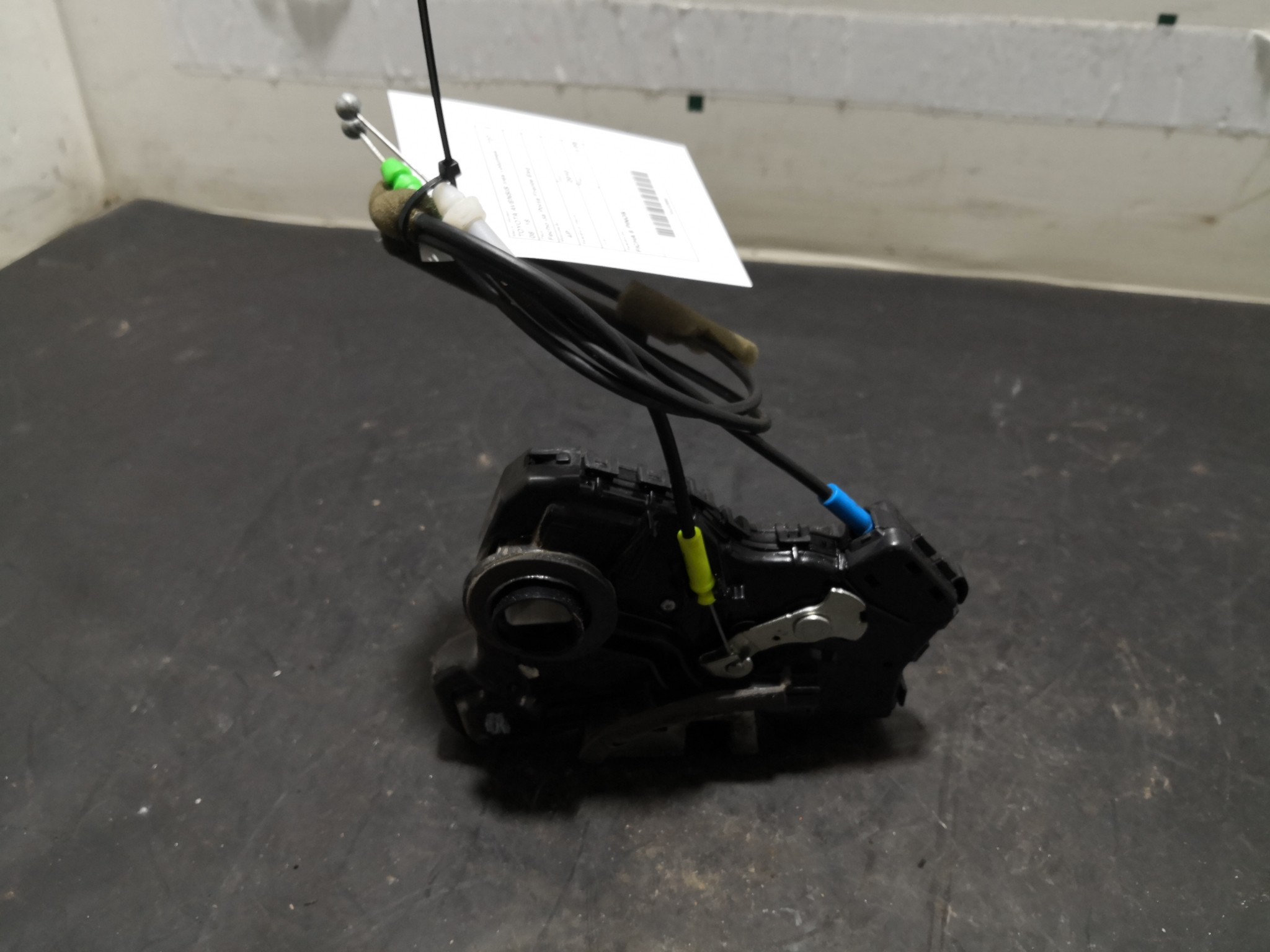 Fecho da Porta Frente Esq TOYOTA - ID S_92879