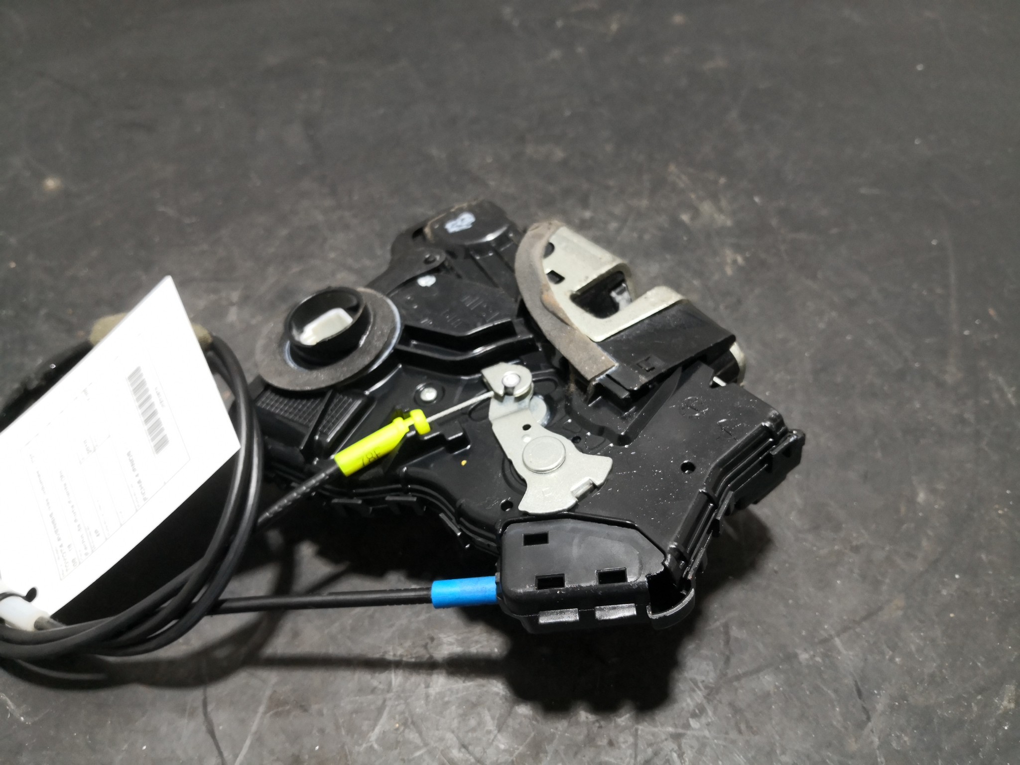 Fecho da Porta Frente Dto TOYOTA AVENSIS três volumes (_T27_) | 08 - 18 Imagem-2