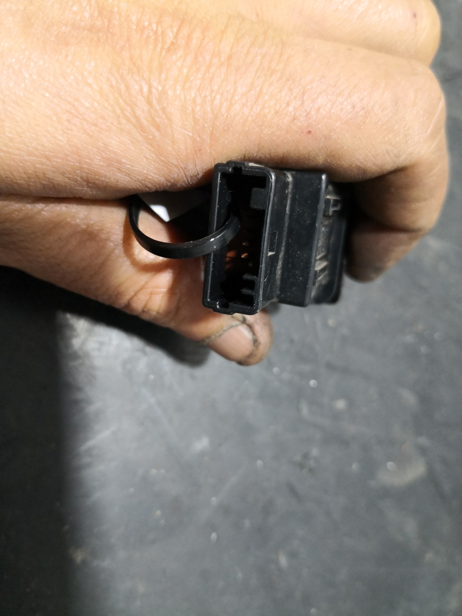 Botão Multifunções TOYOTA AVENSIS três volumes (_T27_) | 08 - 18 Imagem-1