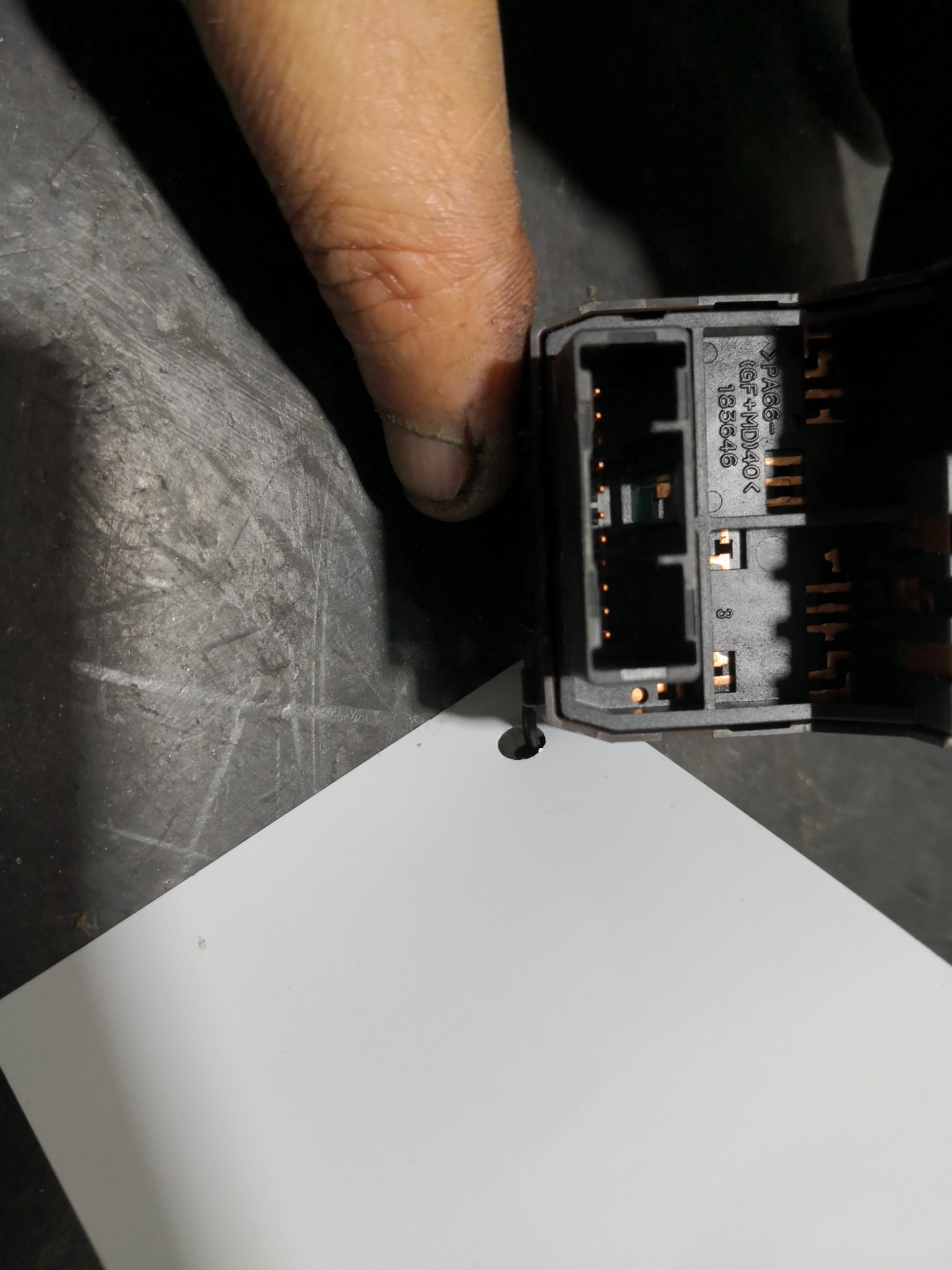 Botão Regulação Espelhos TOYOTA AVENSIS três volumes (_T27_) | 08 - 18 Imagem-2