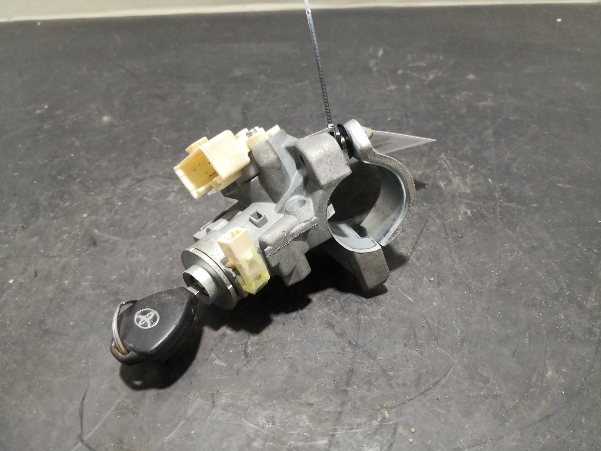 Canhão de Ignição TOYOTA AVENSIS três volumes (_T27_) | 08 - 18 Imagem-4