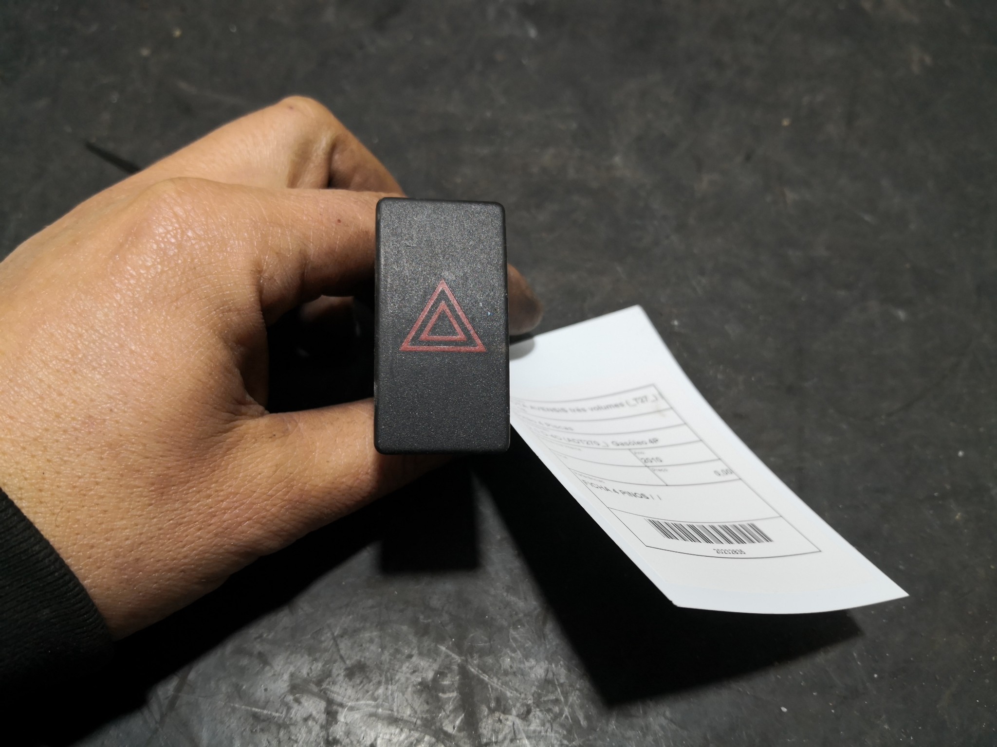 Botão 4 Piscas TOYOTA - ID S_92834