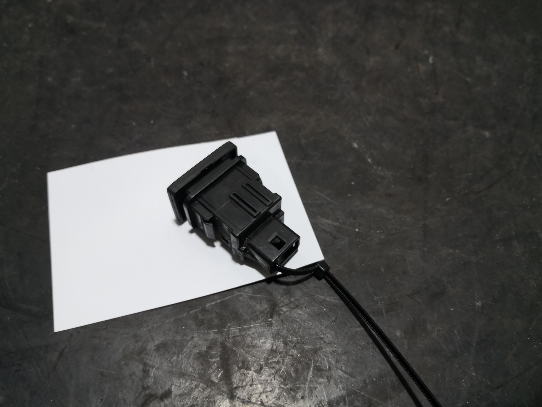 Botão Multifunções TOYOTA AVENSIS três volumes (_T27_) | 08 - 18 Imagem-2