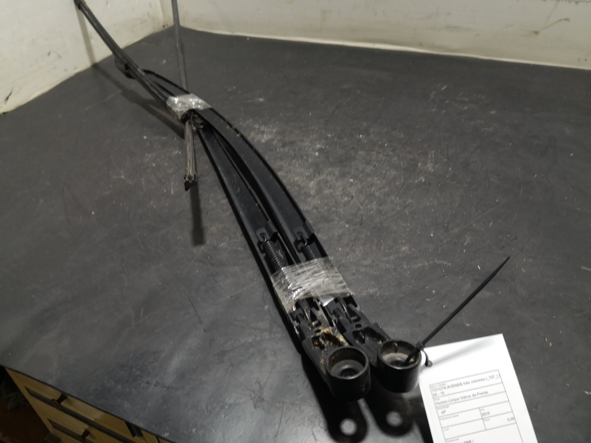 Hastes Limpa Vidros da Frente TOYOTA AVENSIS três volumes (_T27_) | 08 - 18 Imagem-3