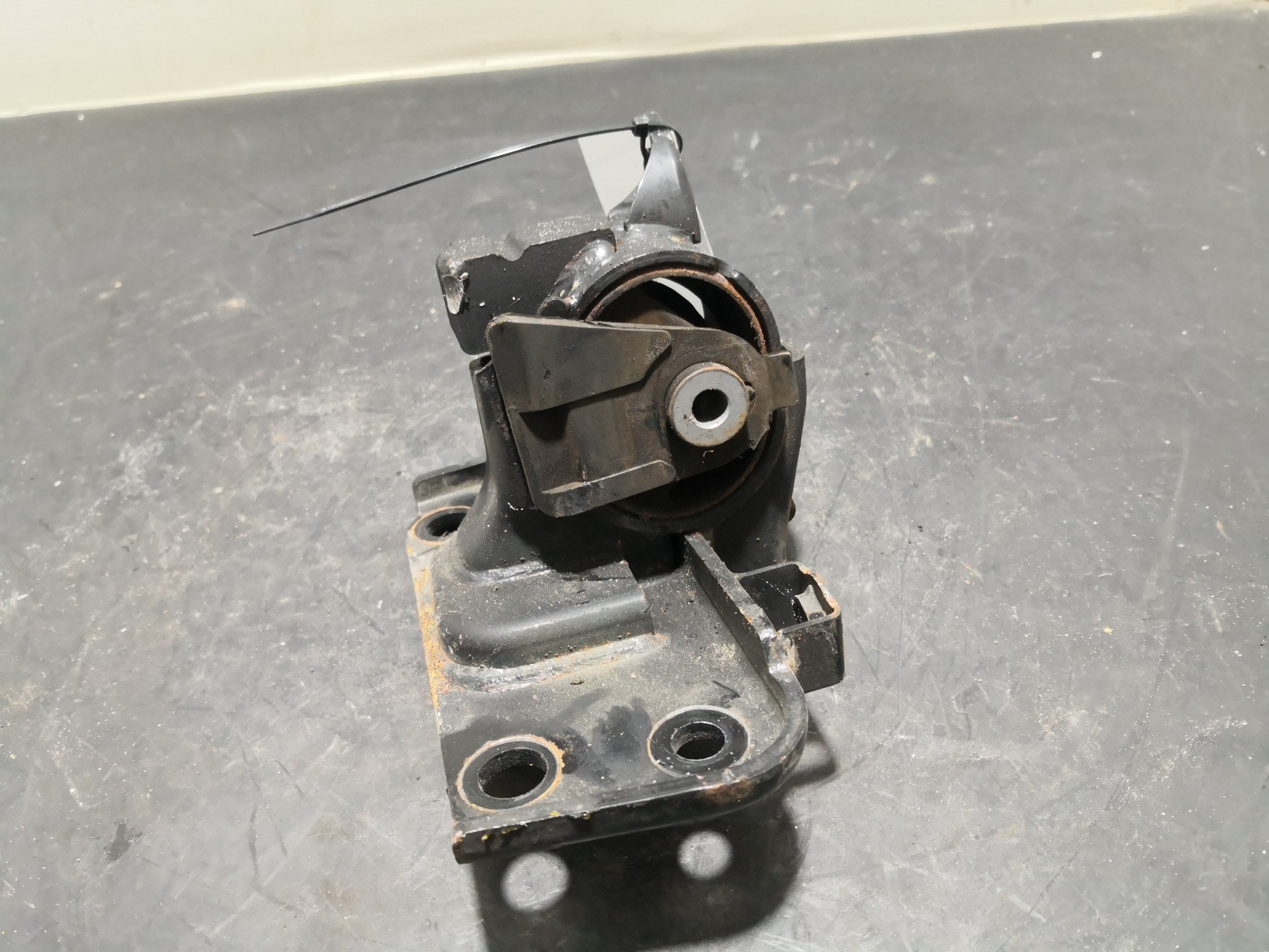 Apoio de Motor TOYOTA AVENSIS três volumes (_T27_) | 08 - 18 Imagem-1