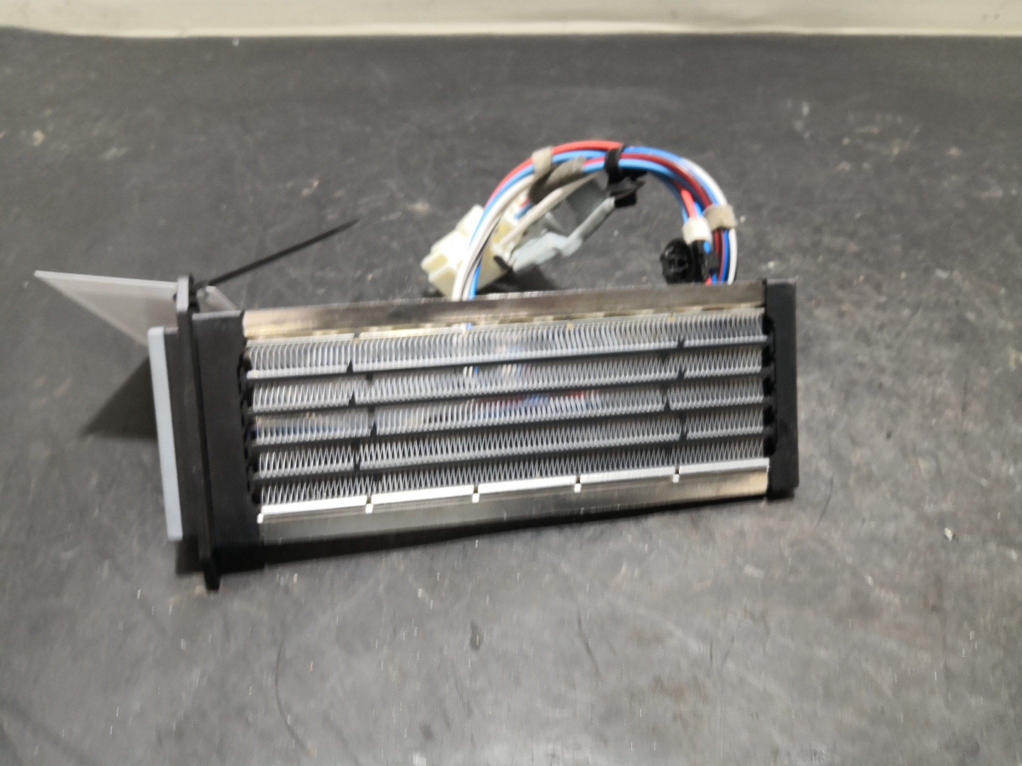 Radiador de Aquecimento Elétrico TOYOTA AVENSIS três volumes (_T27_) | 08 - 18 Imagem-3