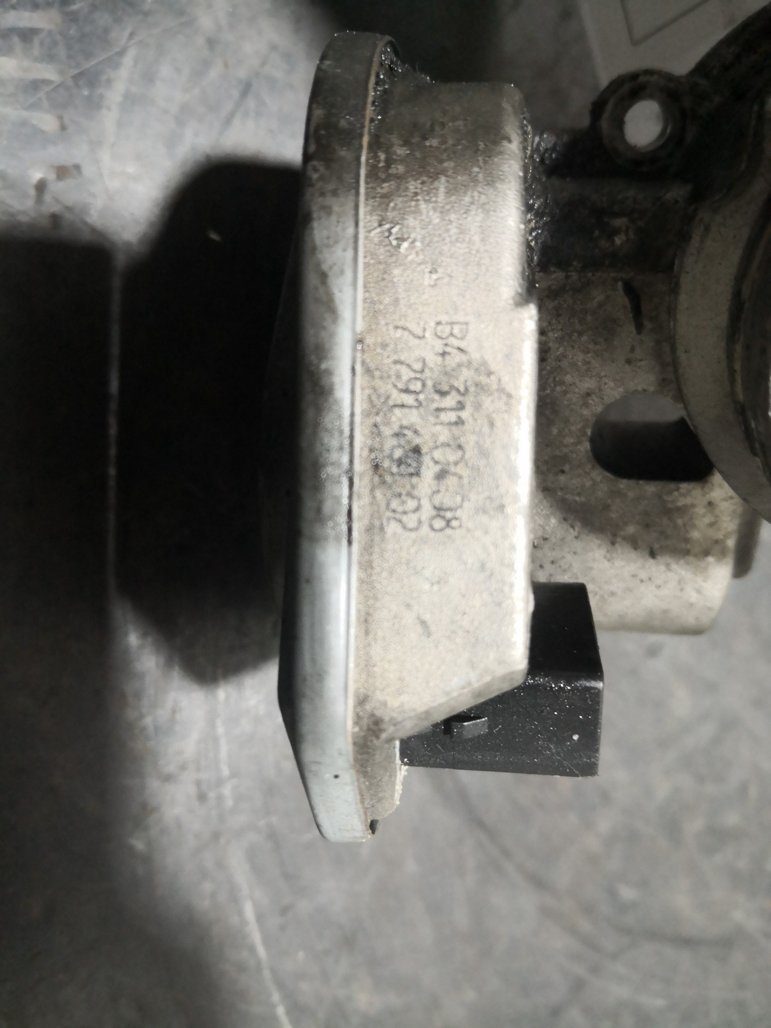 Borboleta de Admissão BMW 5 (E60) | 01 - 10 Imagem-2