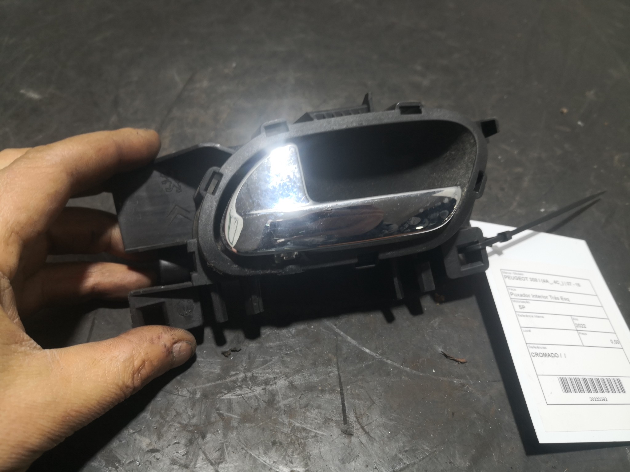 Puxador Interior Trás Esq PEUGEOT - ID S_93381