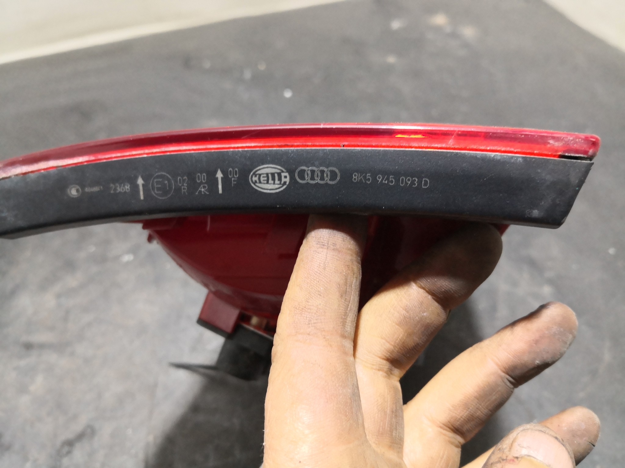 Farolim Mala AUDI A4 (8K2, B8) | 07 - 15 Imagem-1