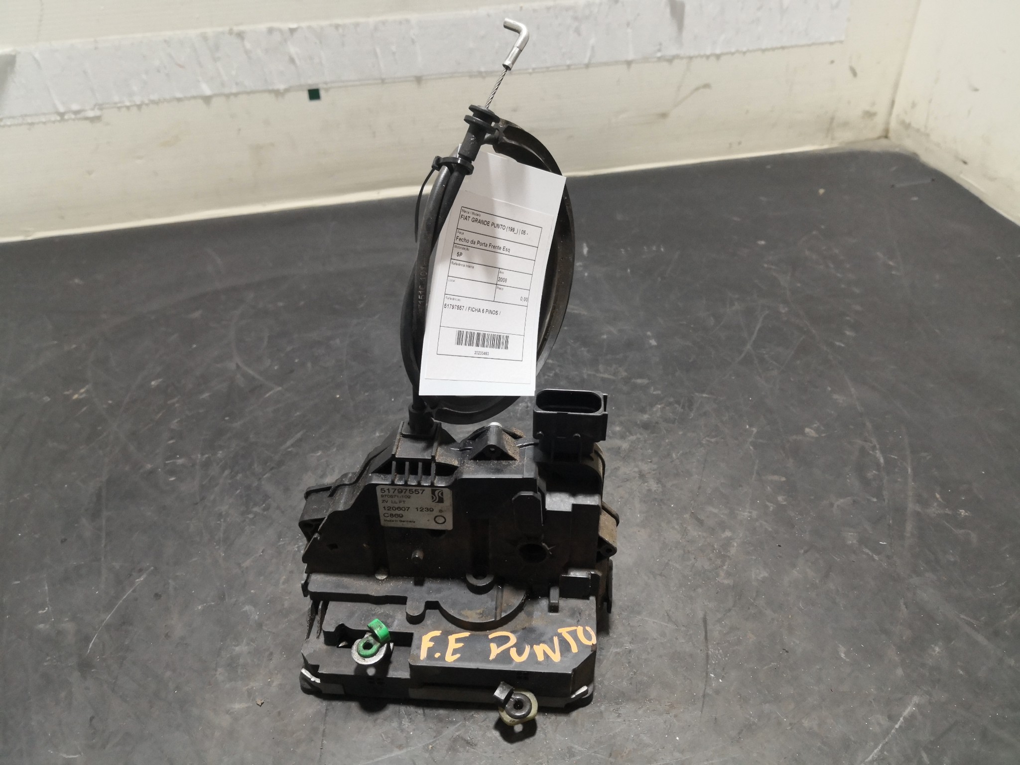 Fecho da Porta Frente Esq FIAT - ID S_93462