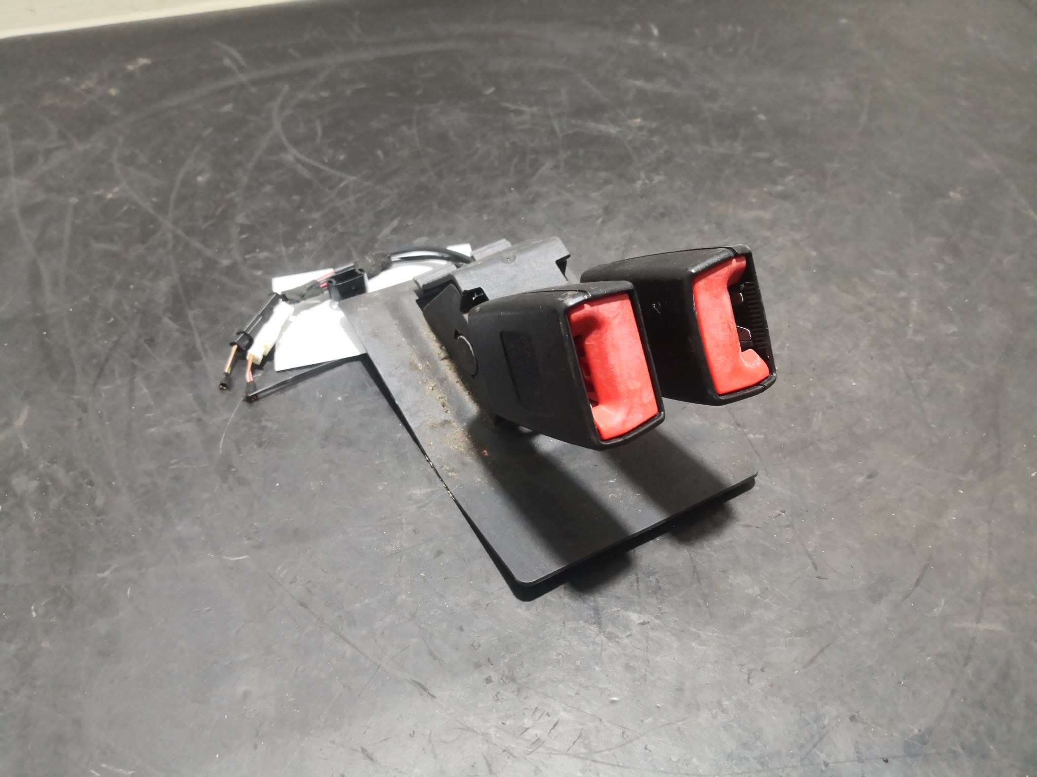 Engate Cinto Trás Dto MINI MINI (R56) | 05 - 14 Imagem-1