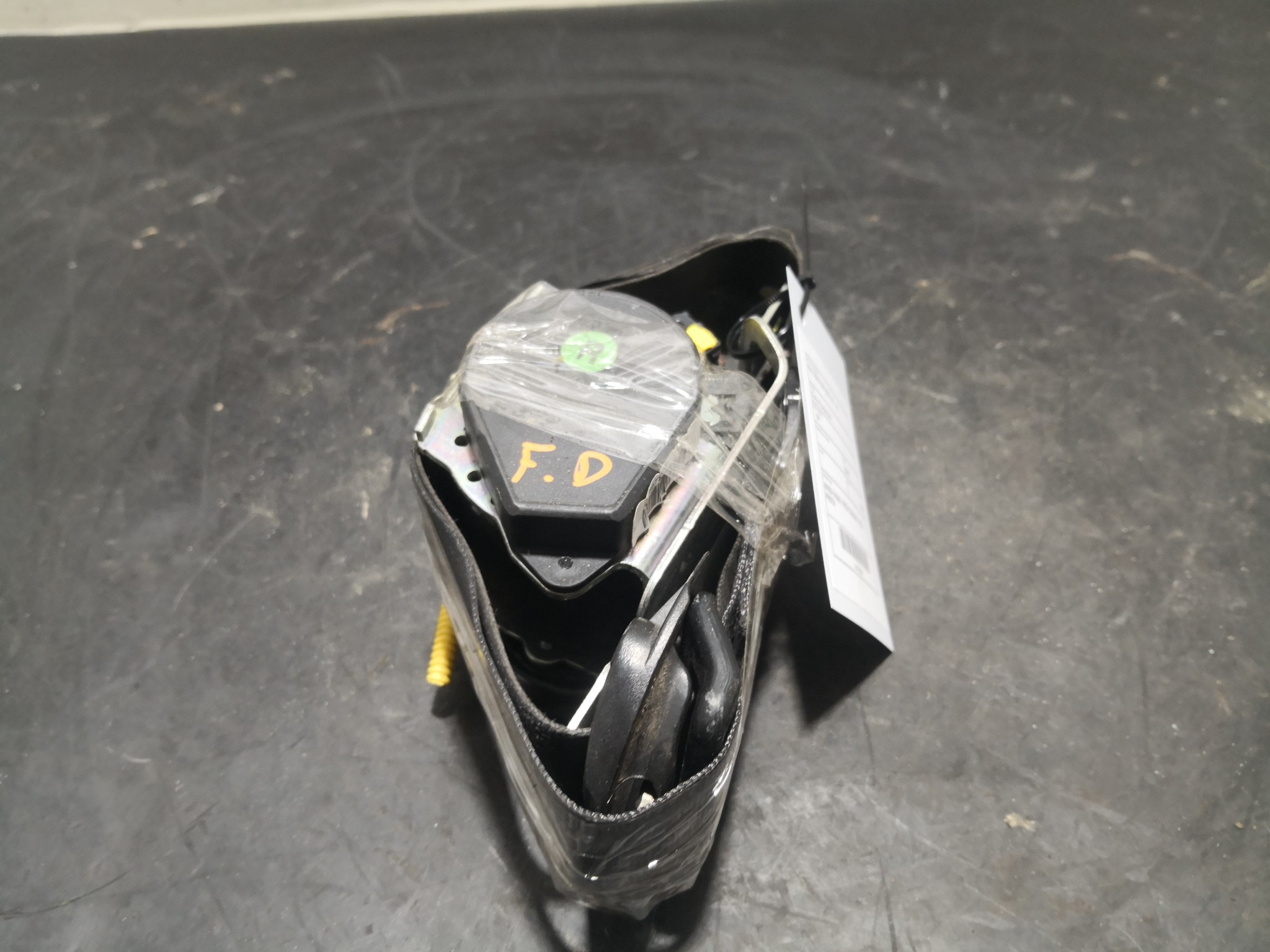 Cinto Frente Dto KIA - ID S_93528