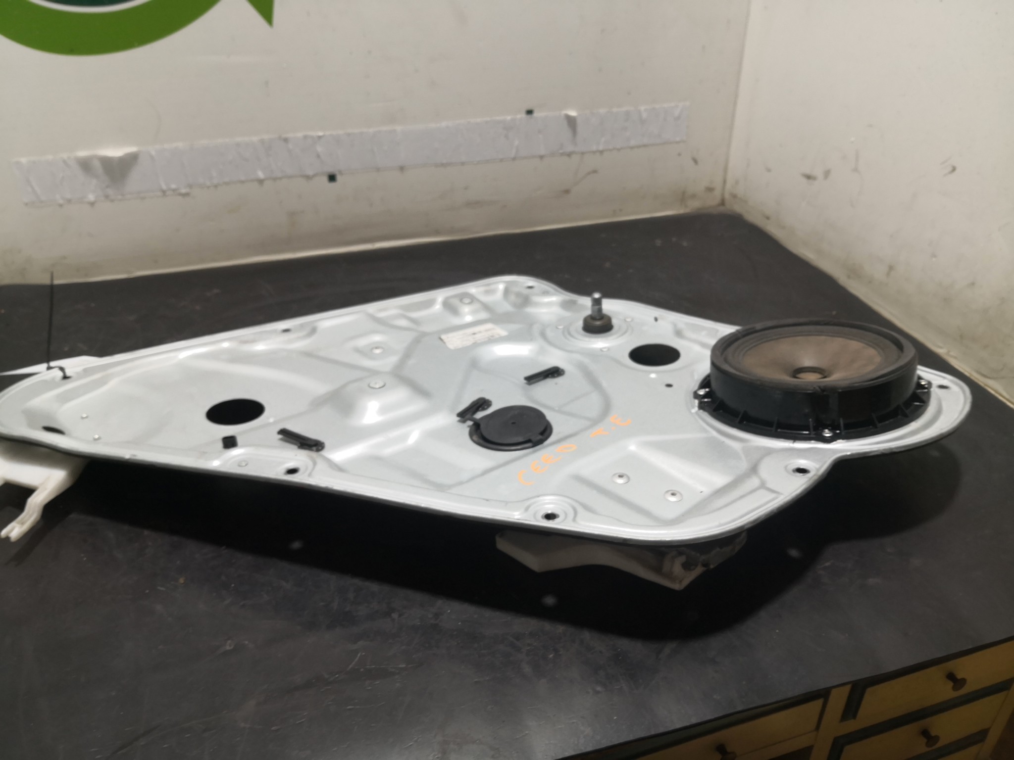 Elevador Trás Esq KIA - ID S_93536