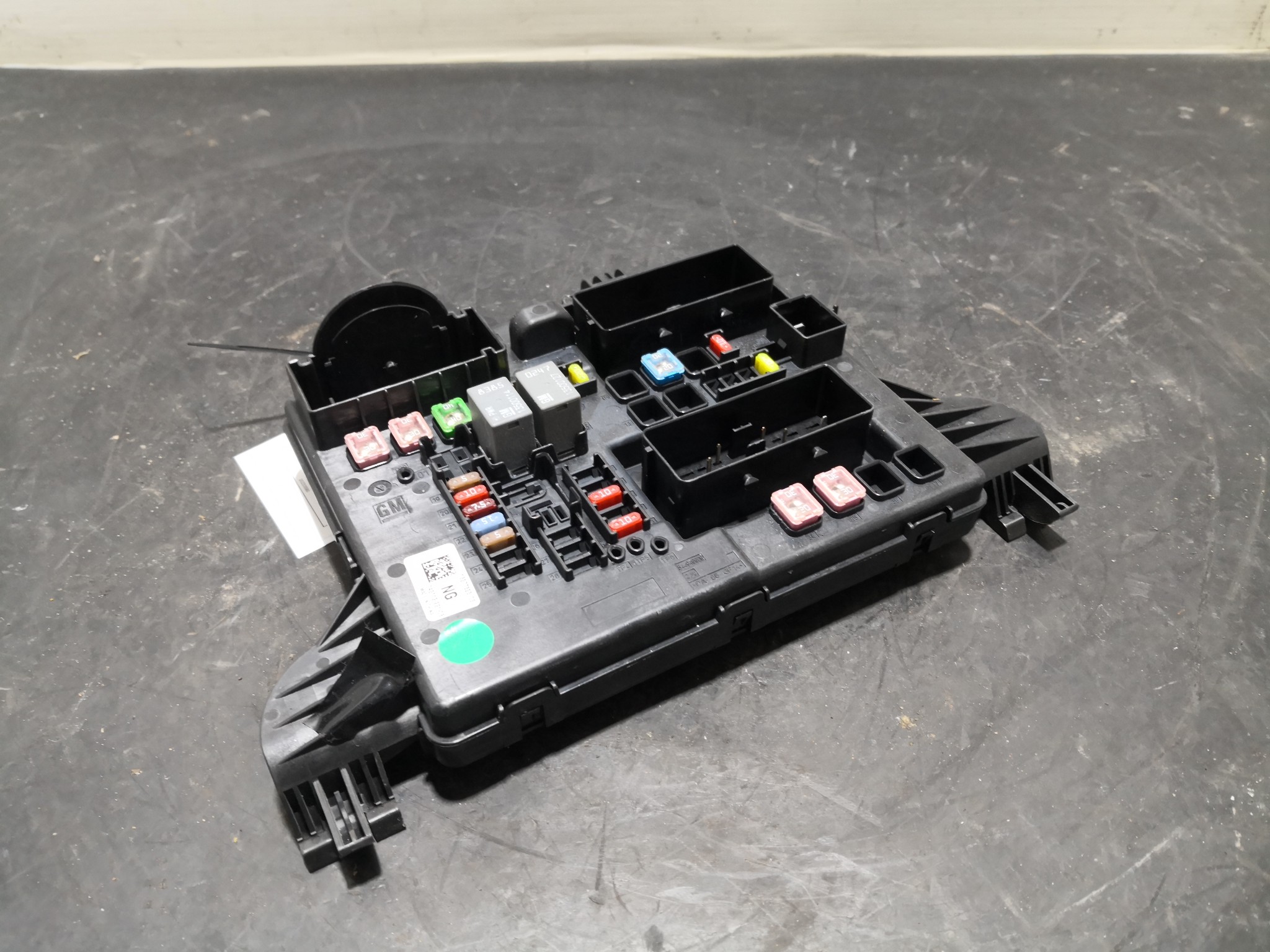 Caixa dos Fusíveis OPEL INSIGNIA A Sports Tourer (G09) | 08 - 17 Imagem-3