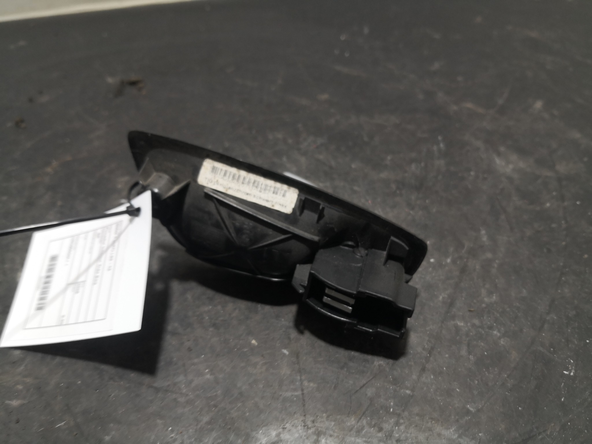 Puxador Interior Trás Esq BMW 1 (E87) | 03 - 13 Imagem-1