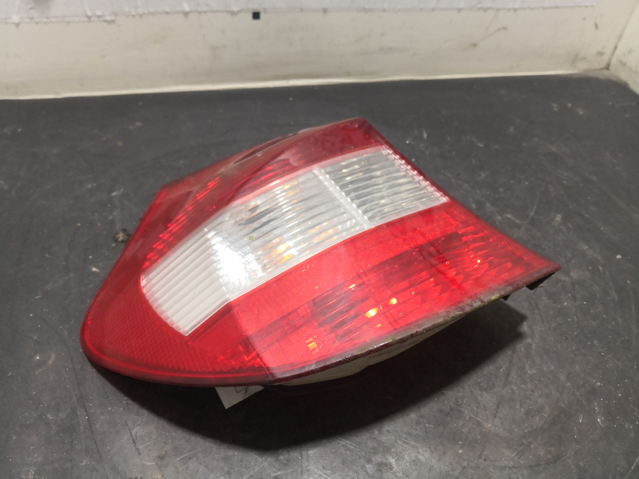 Farolim Stop Esq BMW - ID S_93672