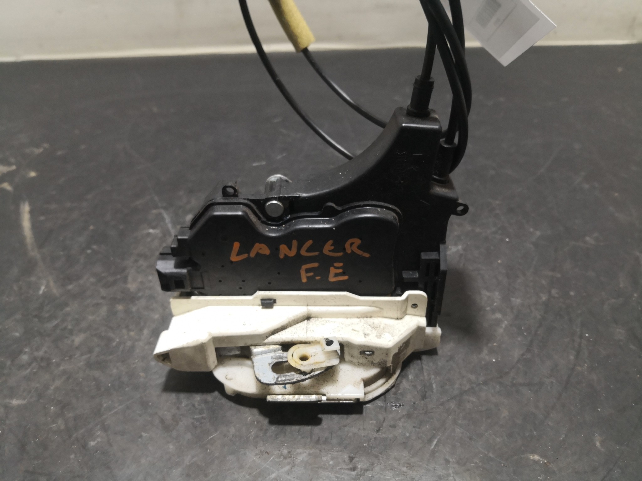 Fecho da Porta Frente Esq MITSUBISHI LANCER VIII (CY_A, CZ_A) | 07 -  Imagem-2