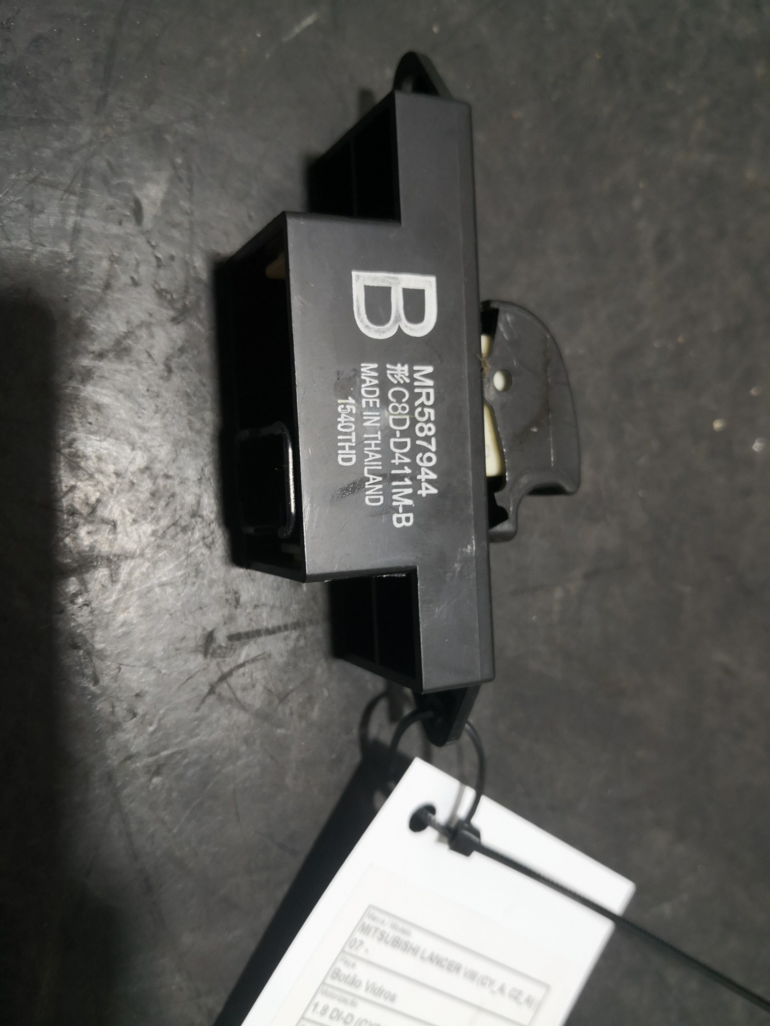 Botão Vidros MITSUBISHI LANCER VIII (CY_A, CZ_A) | 07 -  Imagem-1