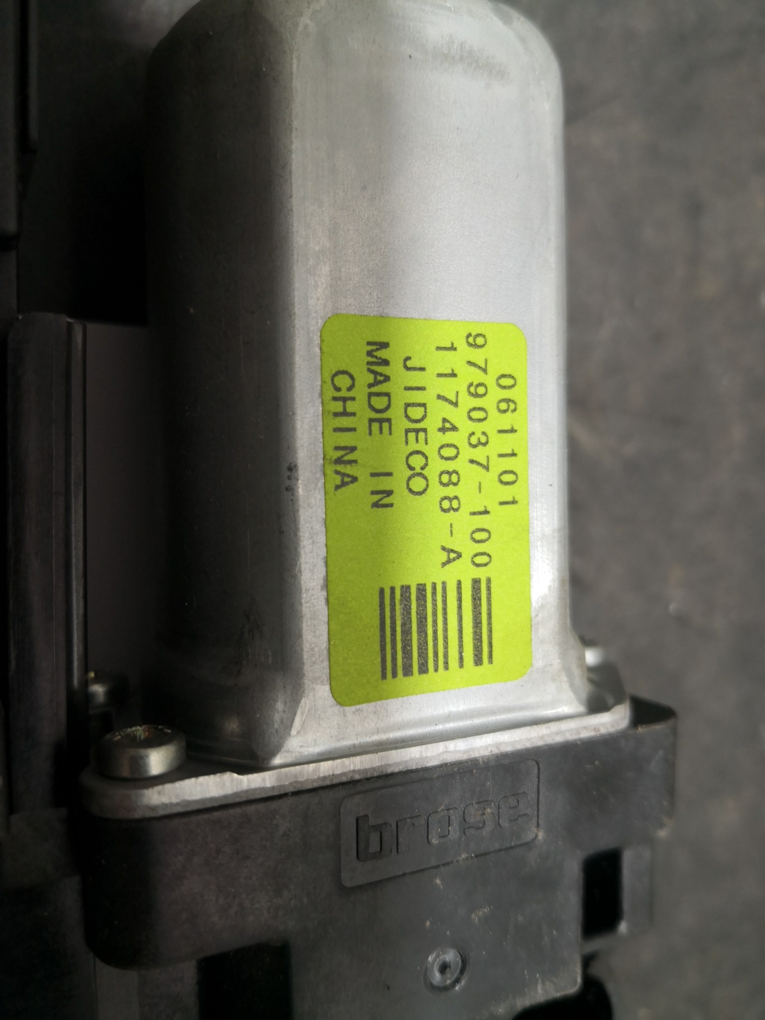Motor elevador frt drt VOLVO C30 (533) | 06 - 13 Imagem-3