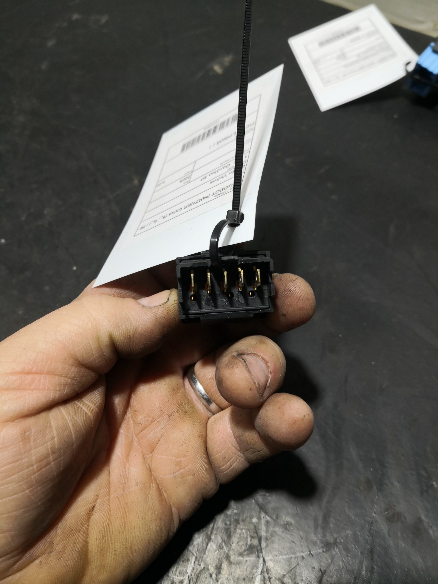 Botão Vidros PEUGEOT - ID S_93843