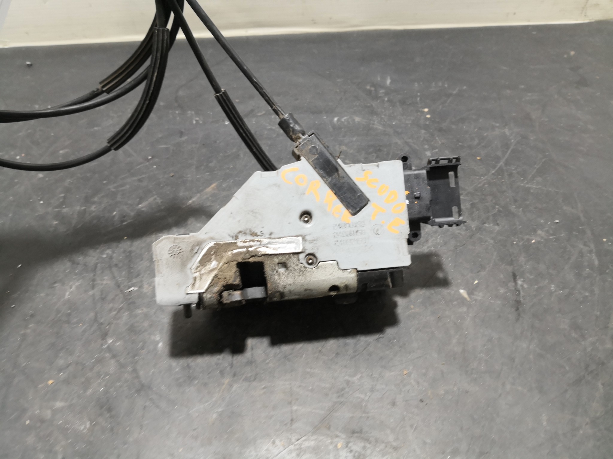 Fecho da Porta Trás Esq FIAT - ID S_93928