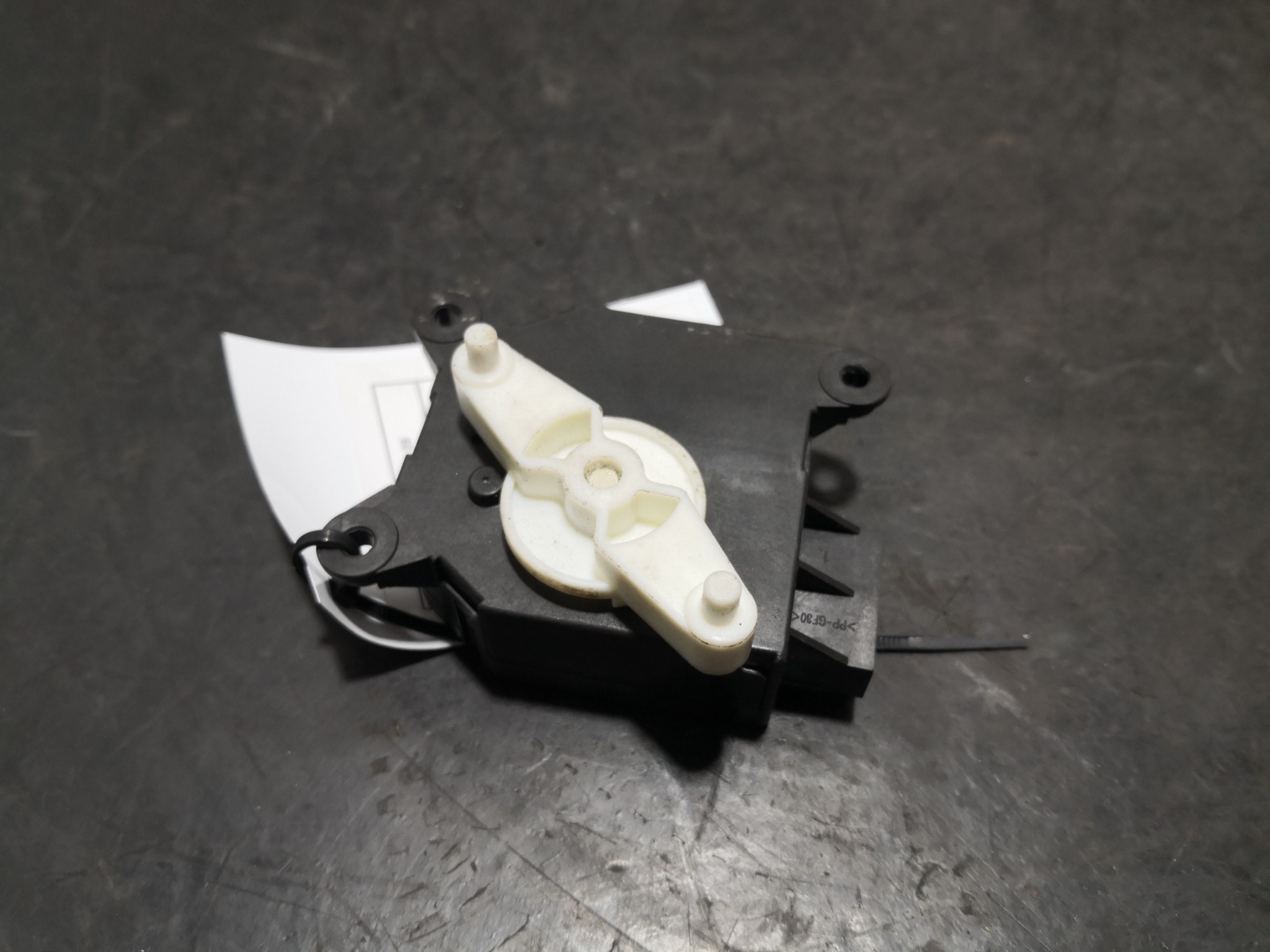 Motor de Comporta OPEL CORSA C (X01) | 00 - 09 Imagem-3