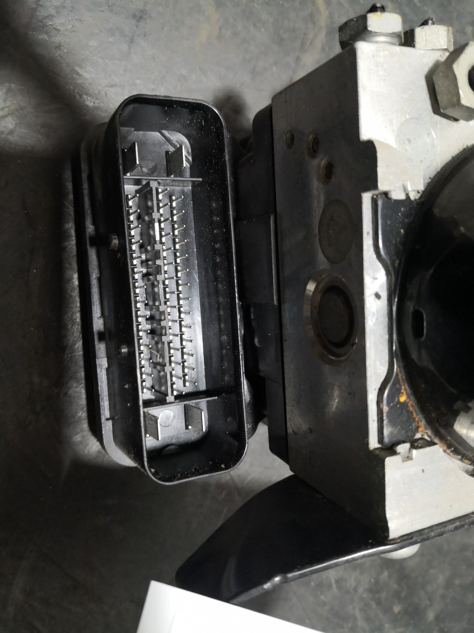 ABS VOLVO V40 Hatchback (525, 526) | 12 -  Imagem-1