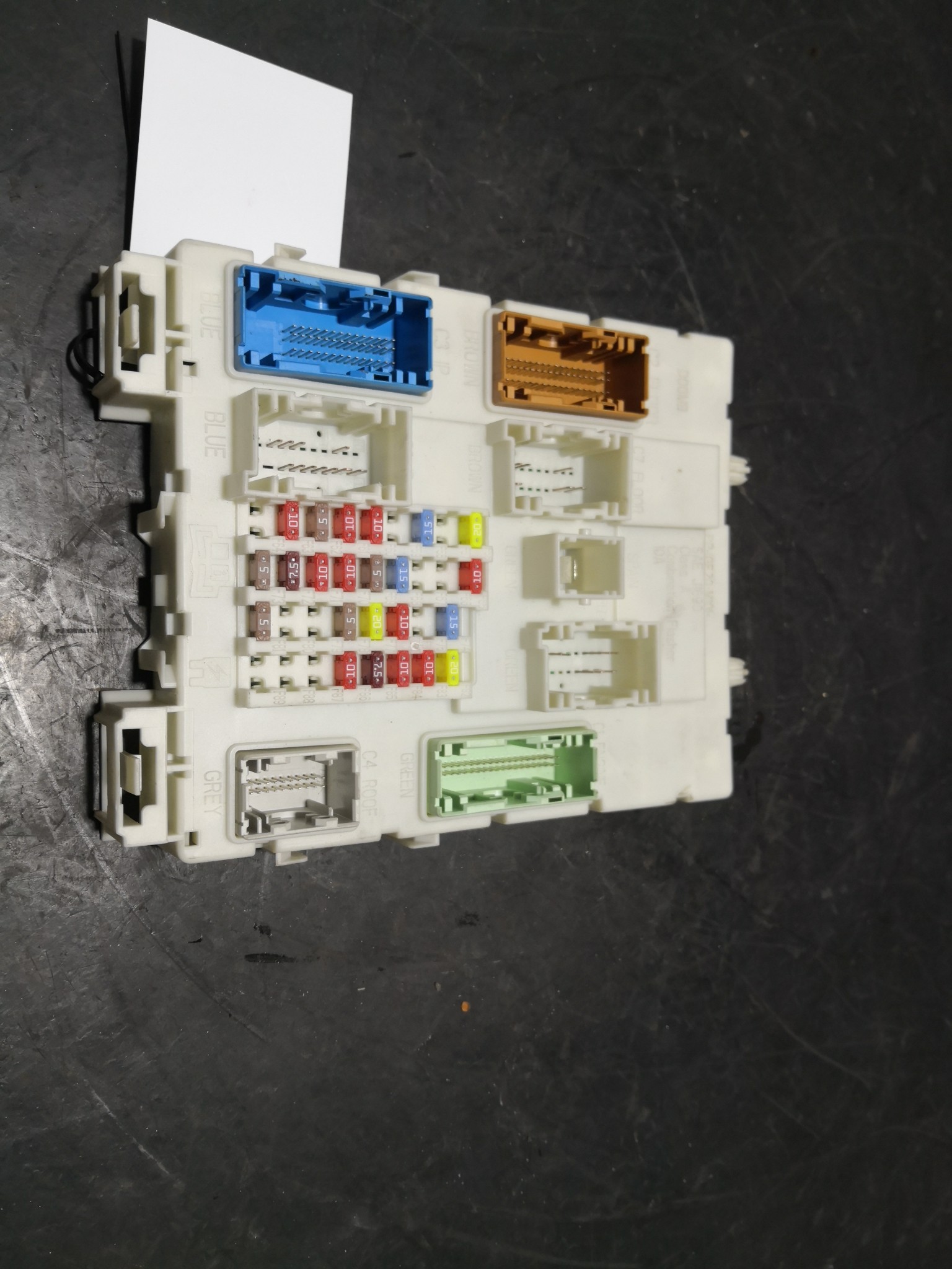 Caixa dos Fusíveis VOLVO - ID S_94041