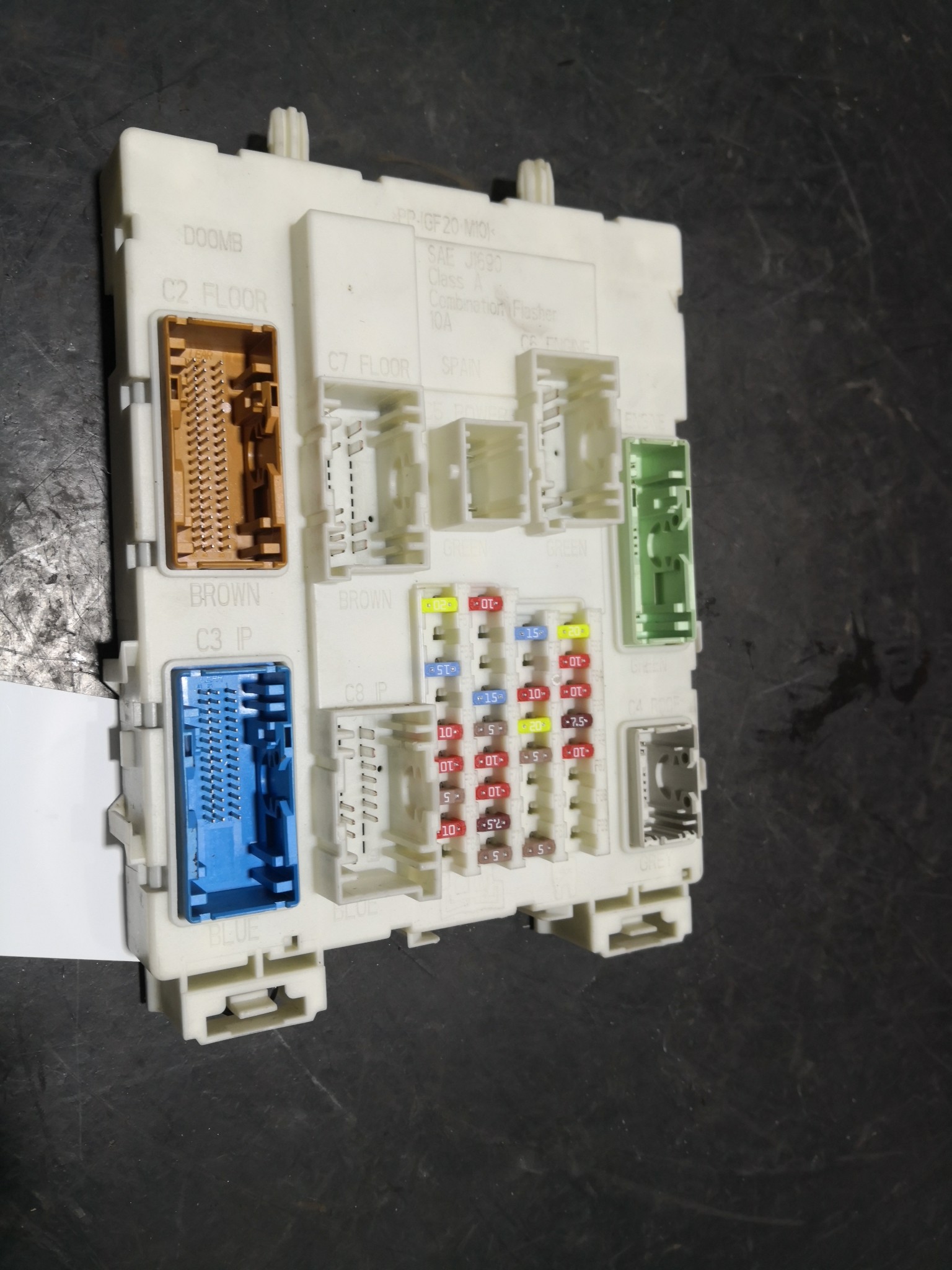 Caixa dos Fusíveis VOLVO V40 Hatchback (525, 526) | 12 -  Imagem-1