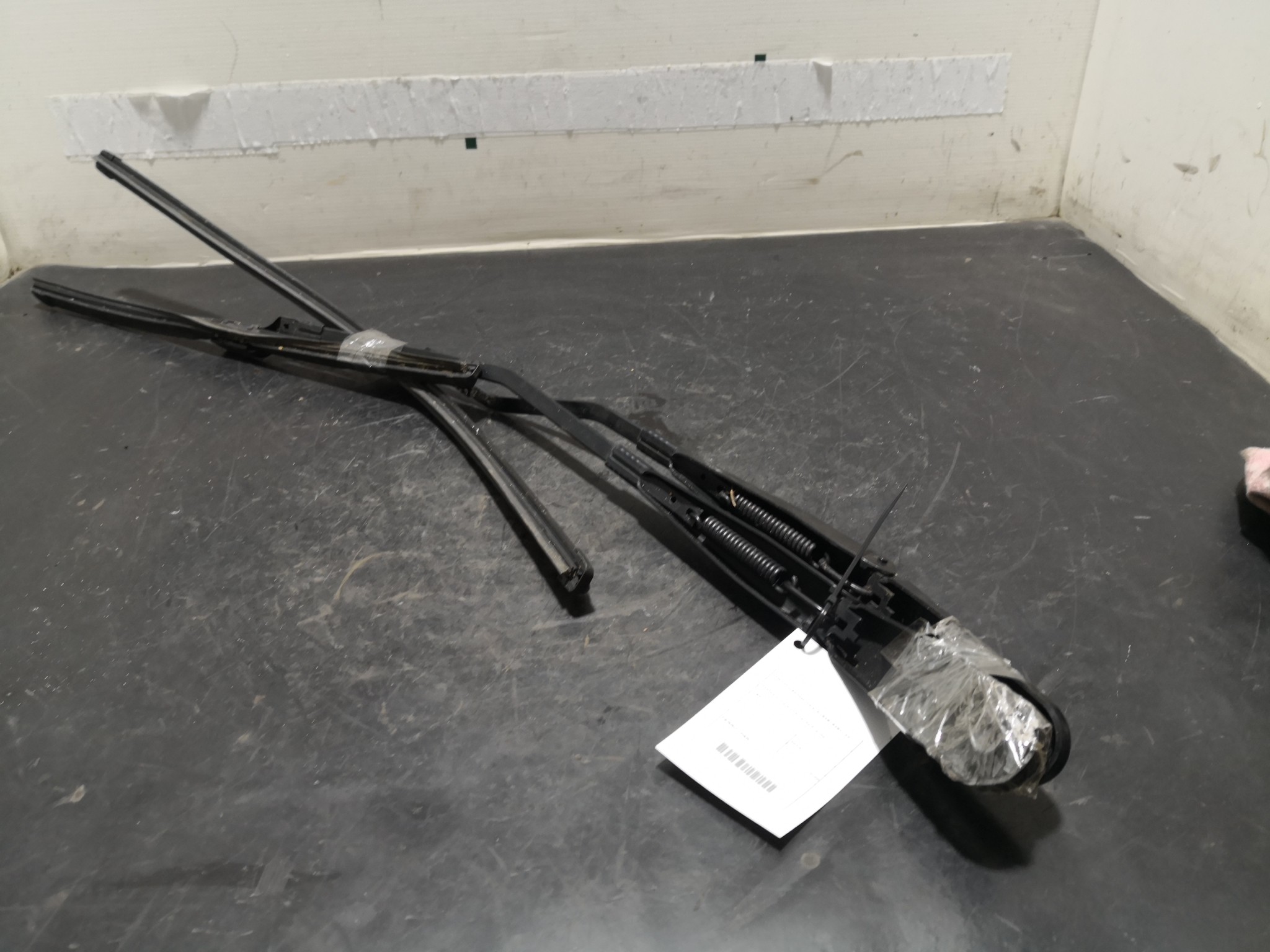 Hastes Limpa Vidros da Frente VOLVO - ID S_94046